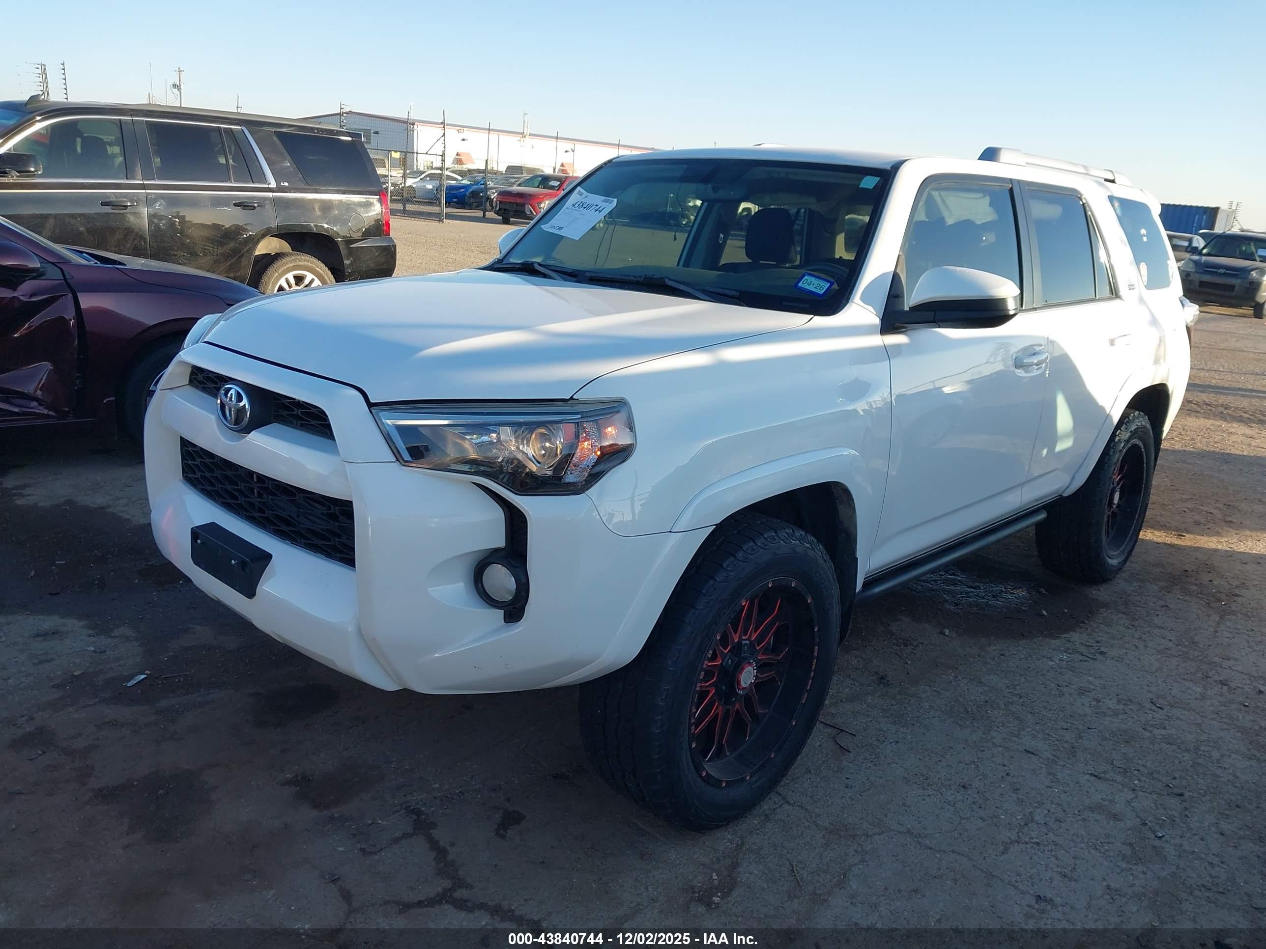 TOYOTA 4RUNNER image 2