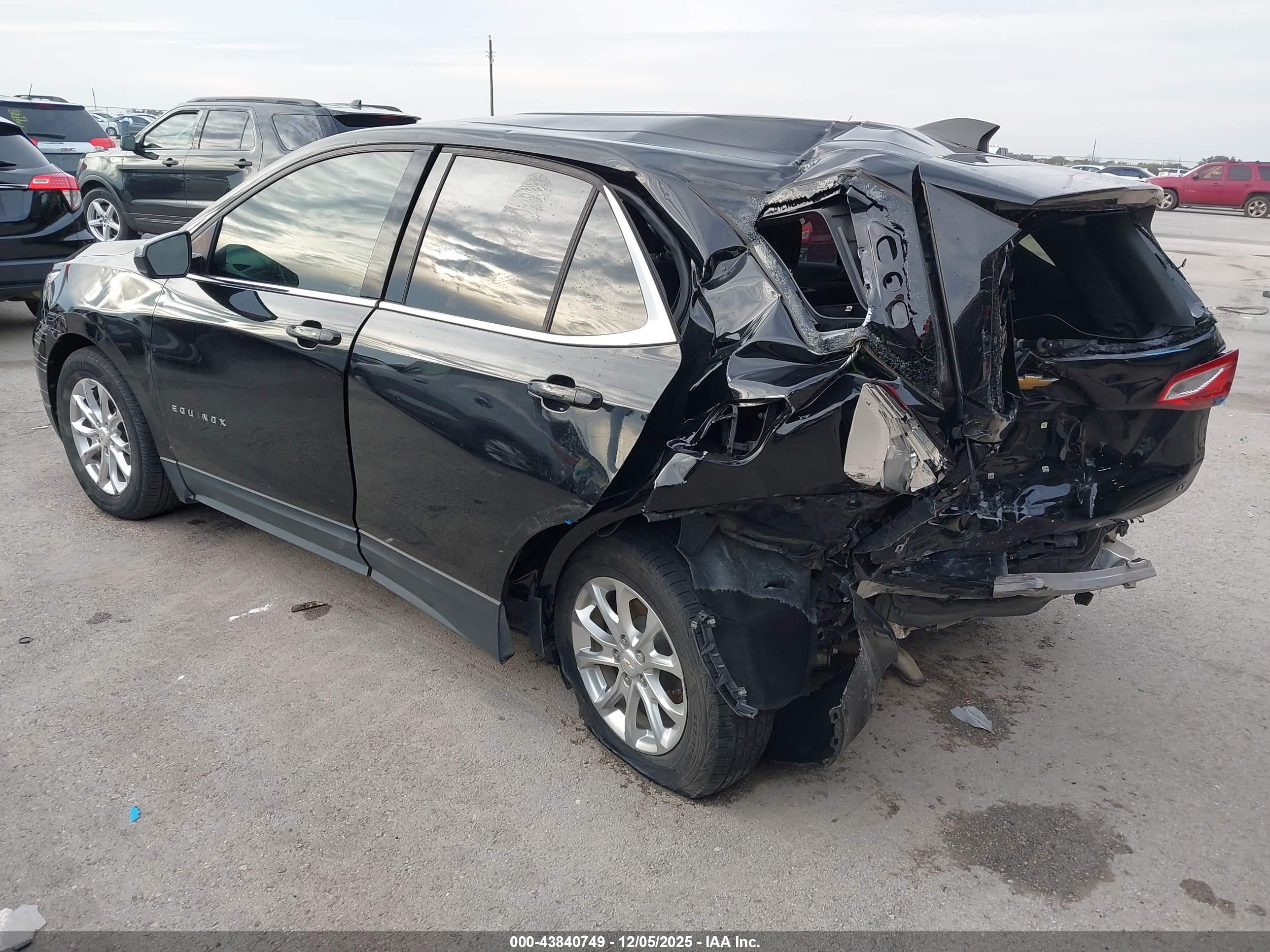 CHEVROLET EQUINOX image 3