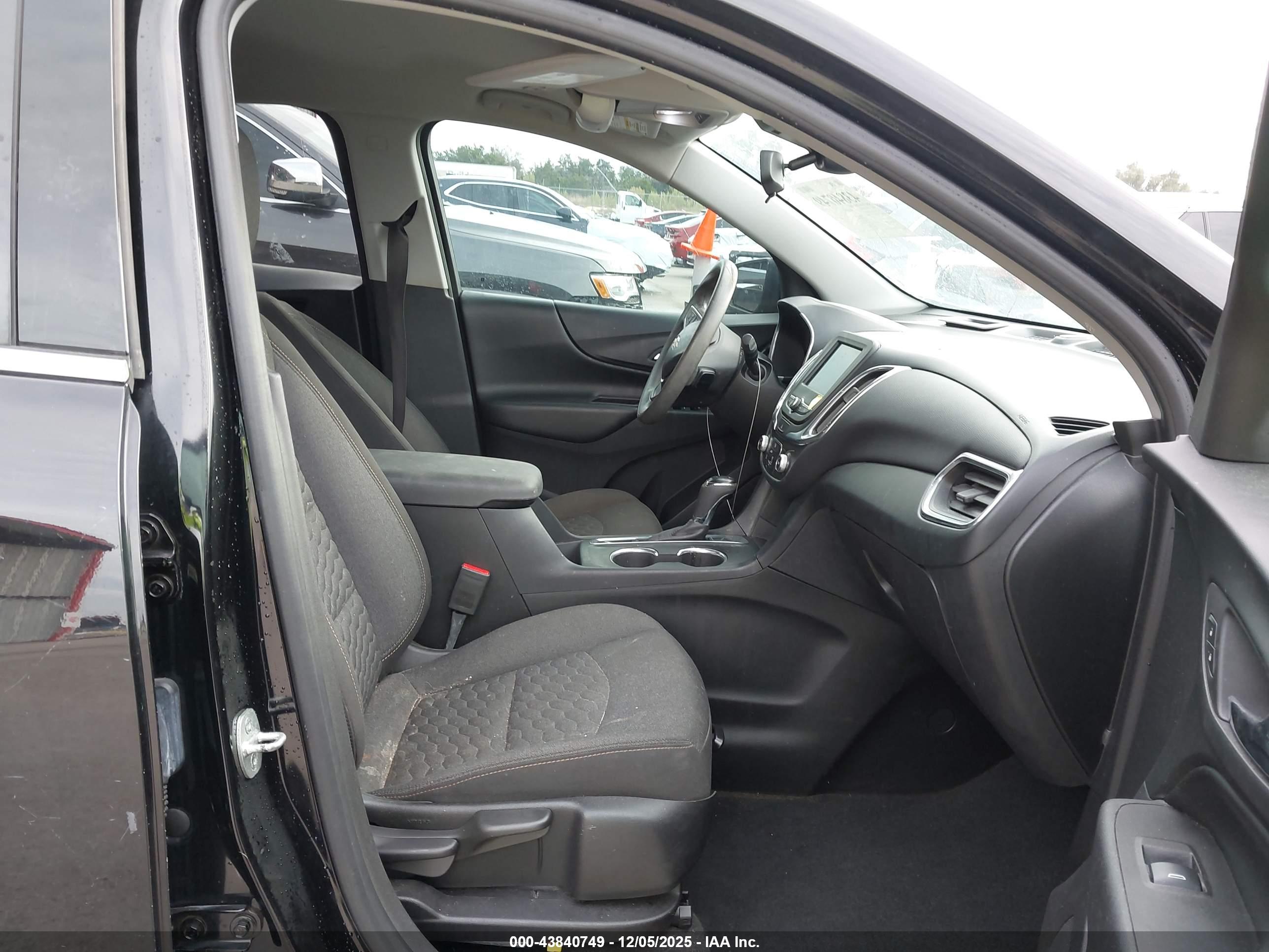 CHEVROLET EQUINOX image 5