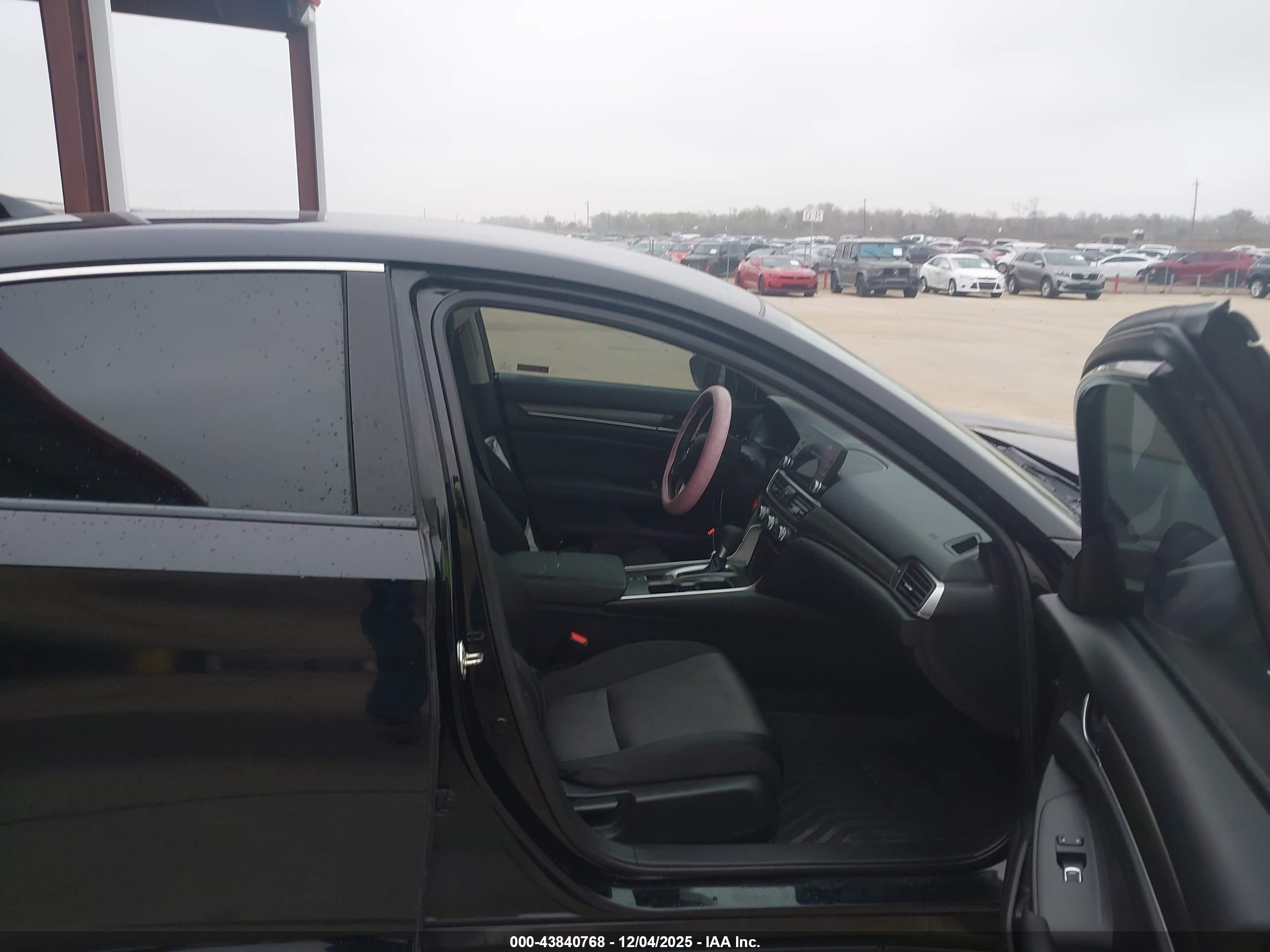 HONDA ACCORD image 5