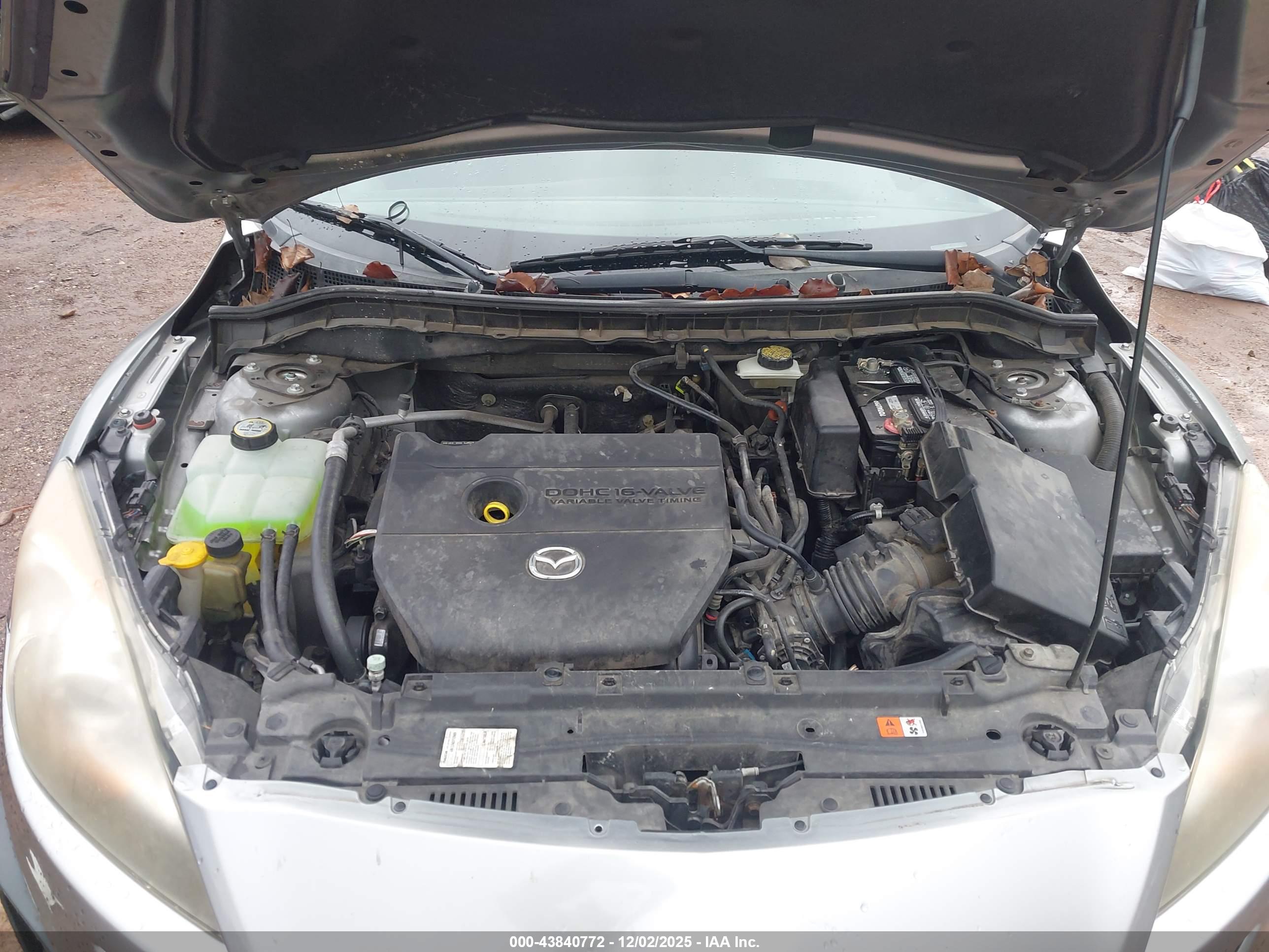 MAZDA MAZDA3 image 10