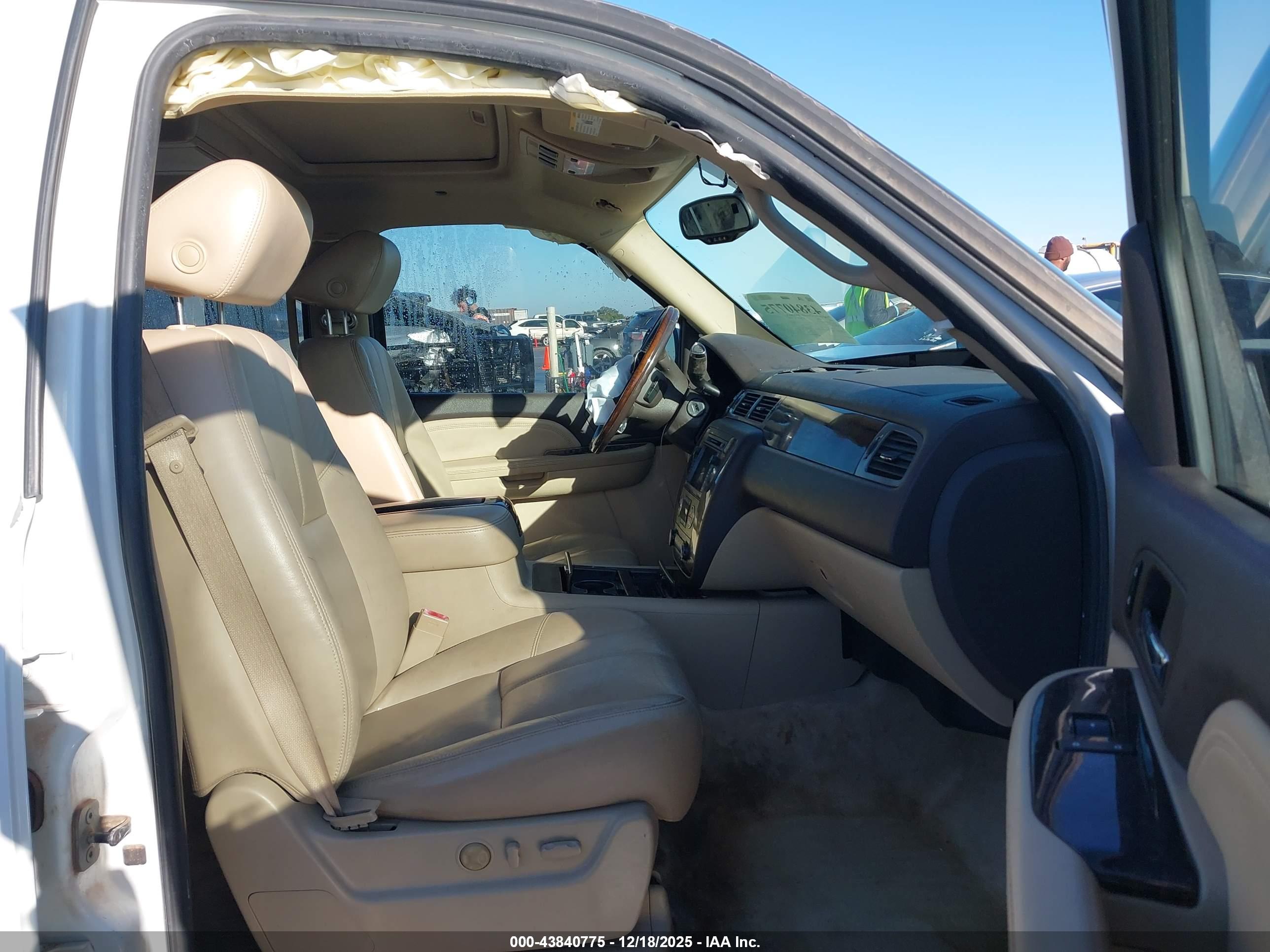 GMC YUKON image 5