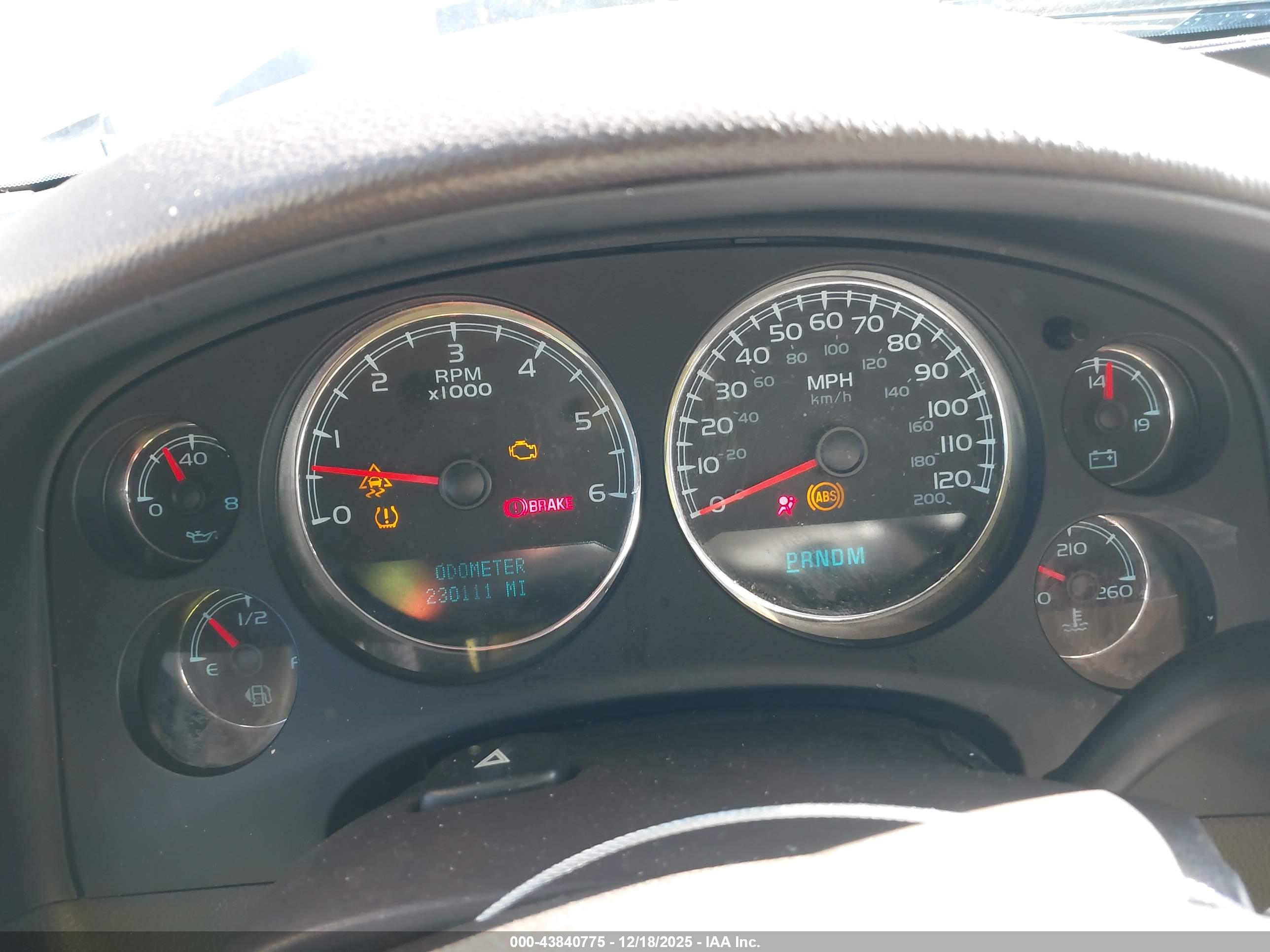 GMC YUKON image 7