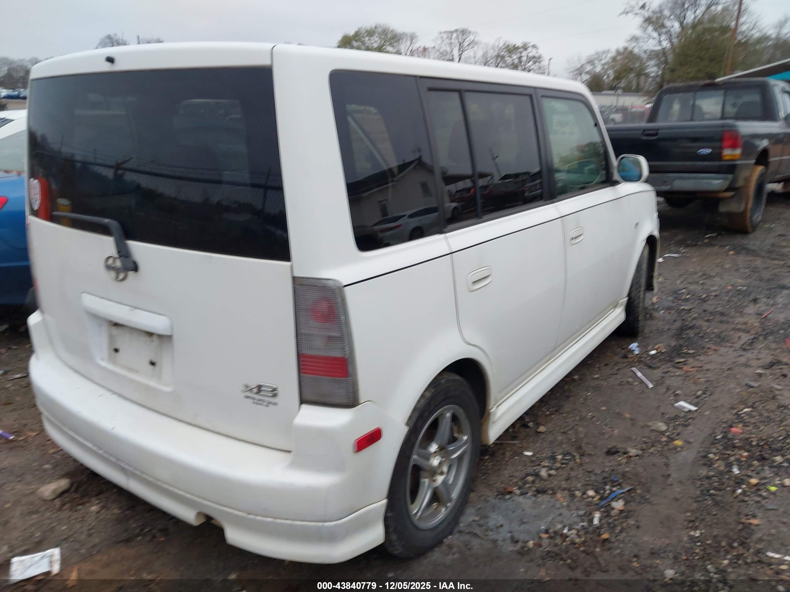 SCION XB image 4