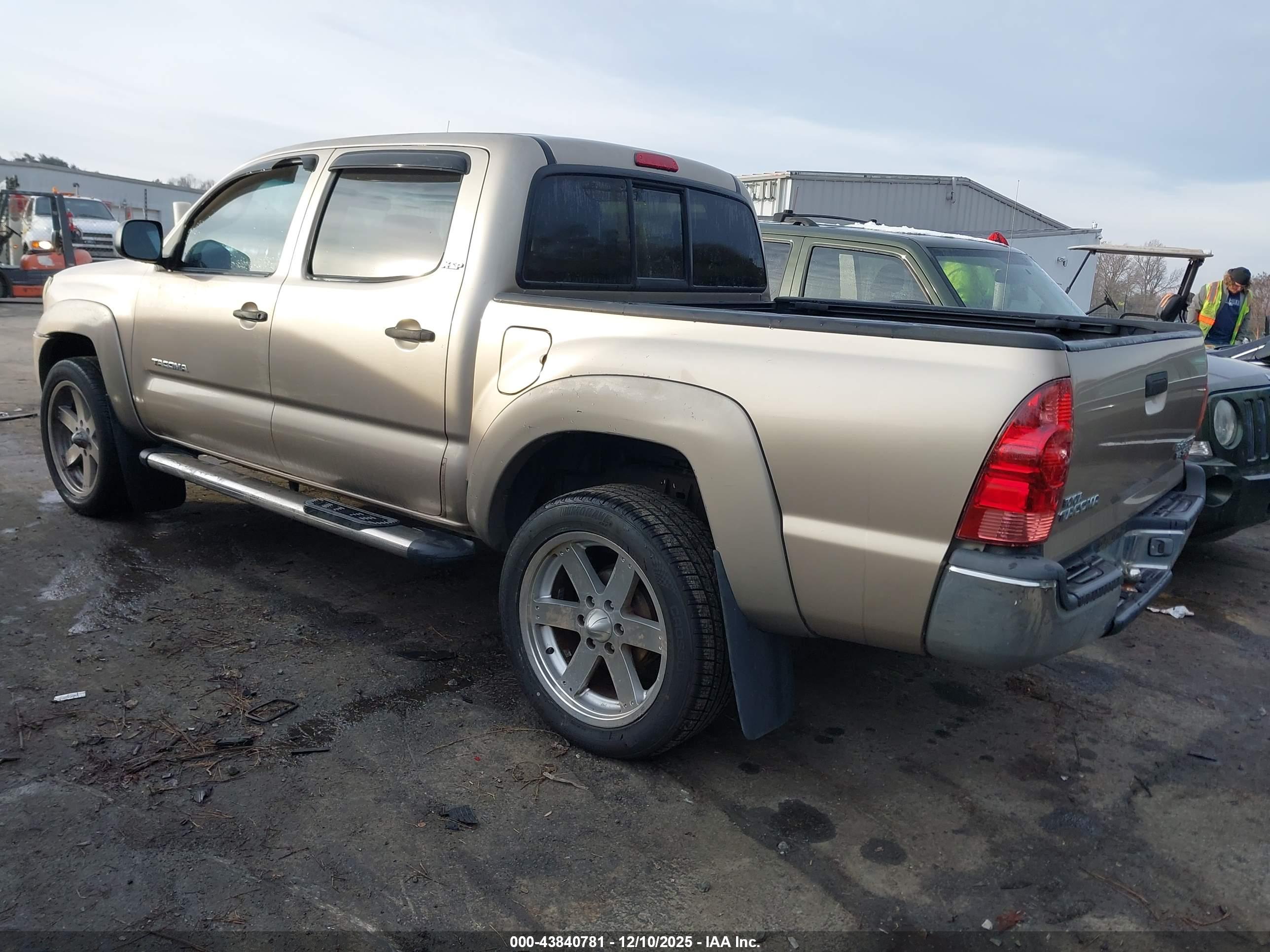 TOYOTA TACOMA image 3