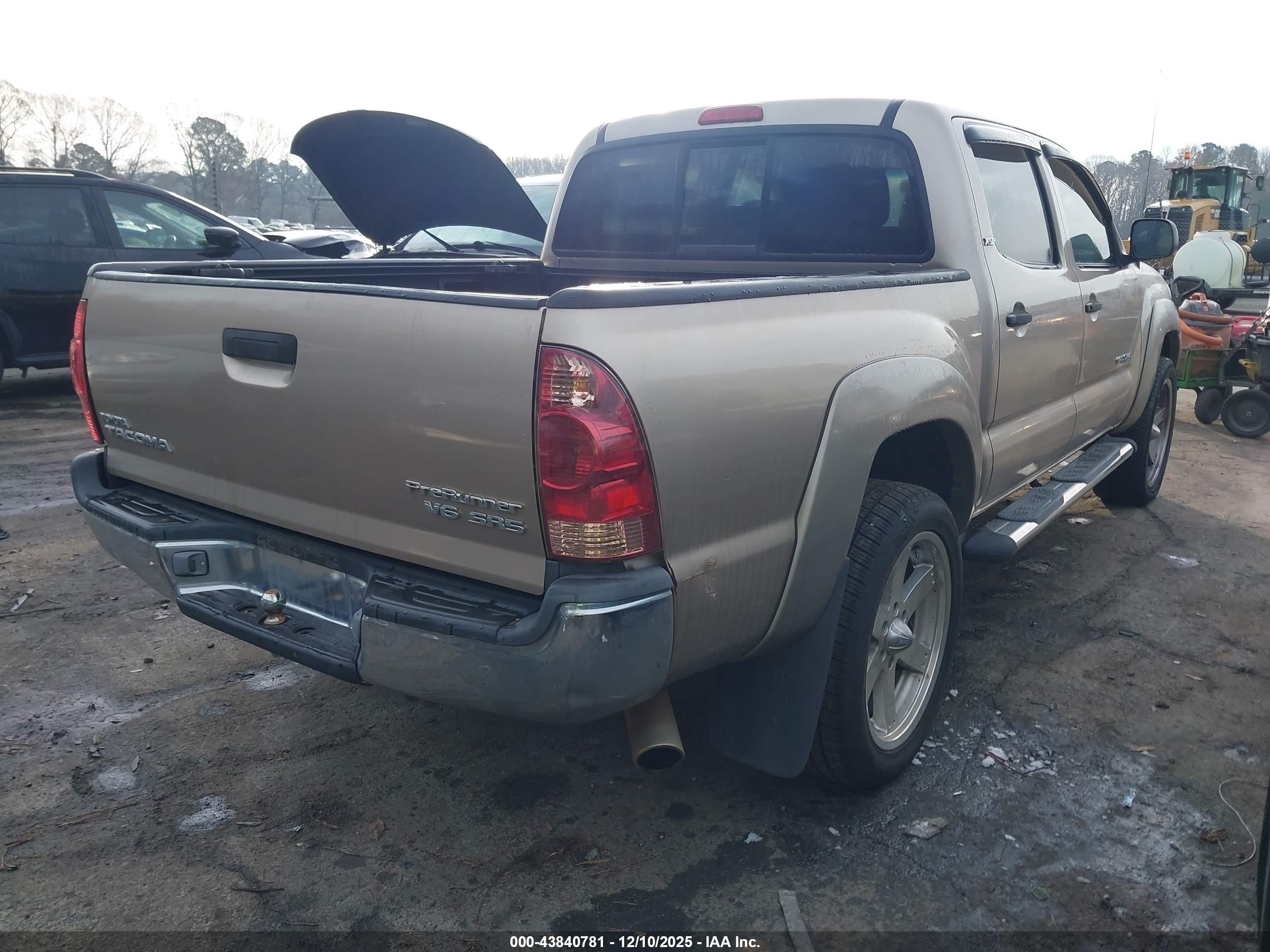 TOYOTA TACOMA image 4