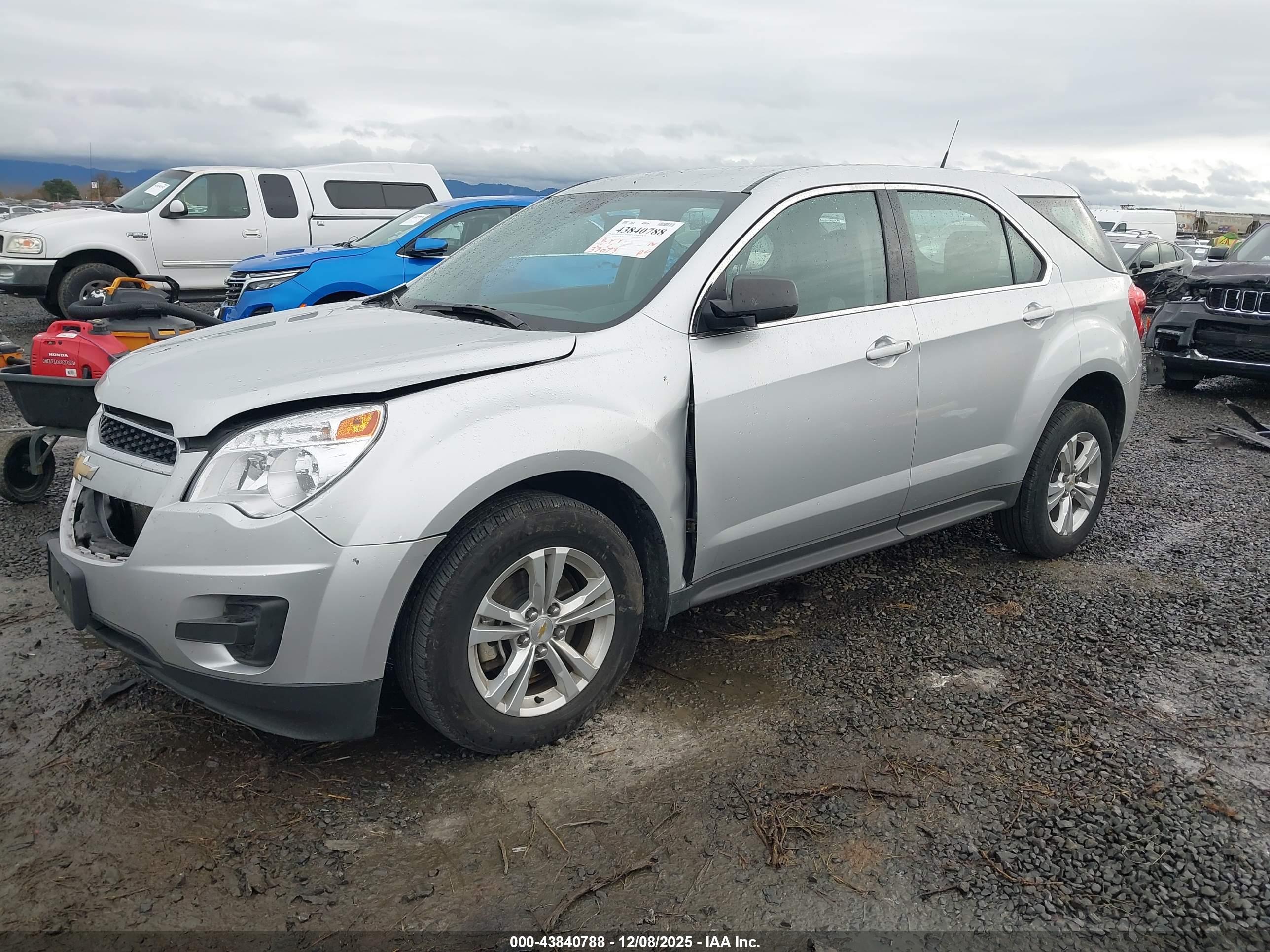 CHEVROLET EQUINOX image 2