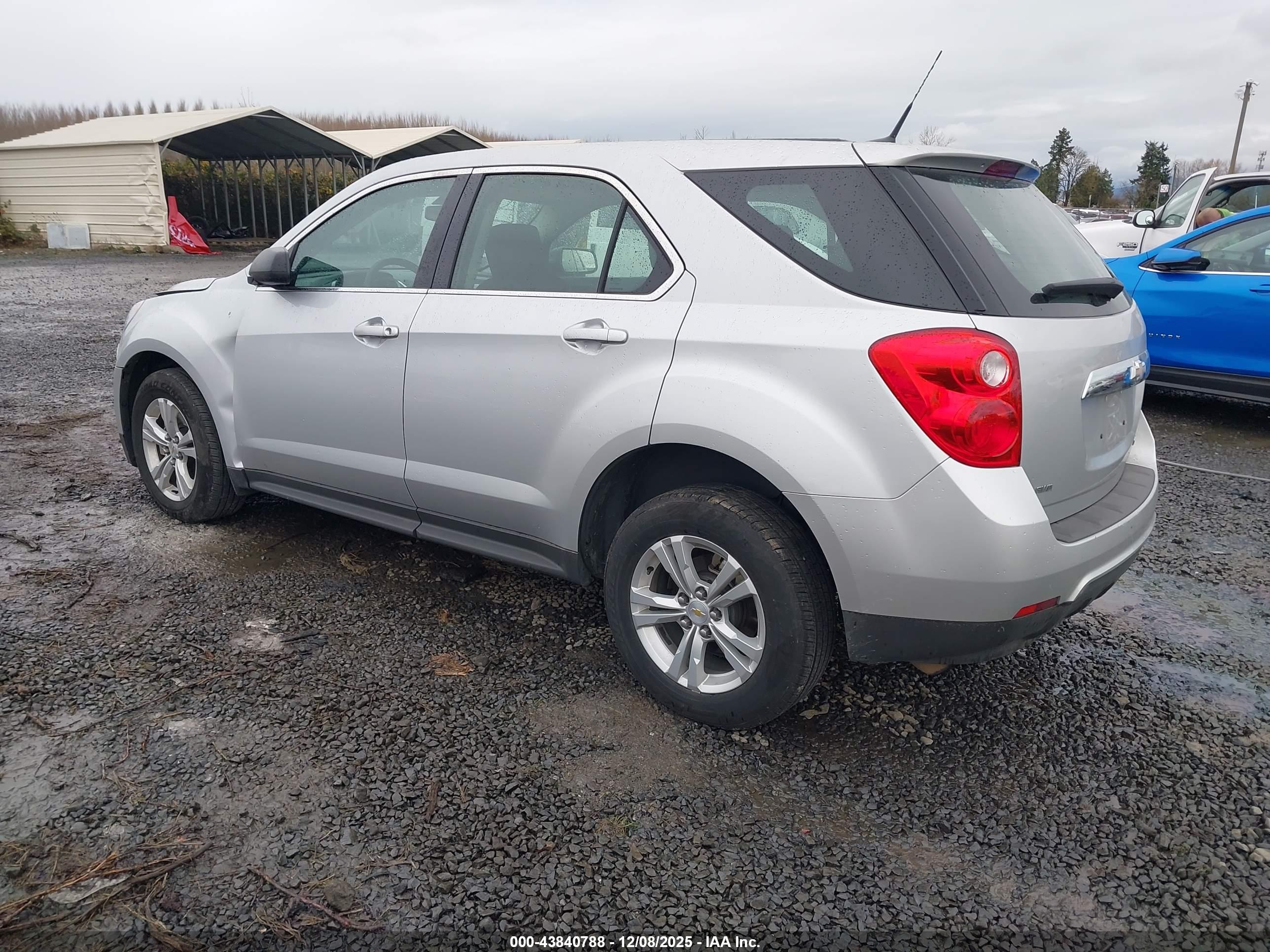 CHEVROLET EQUINOX image 3