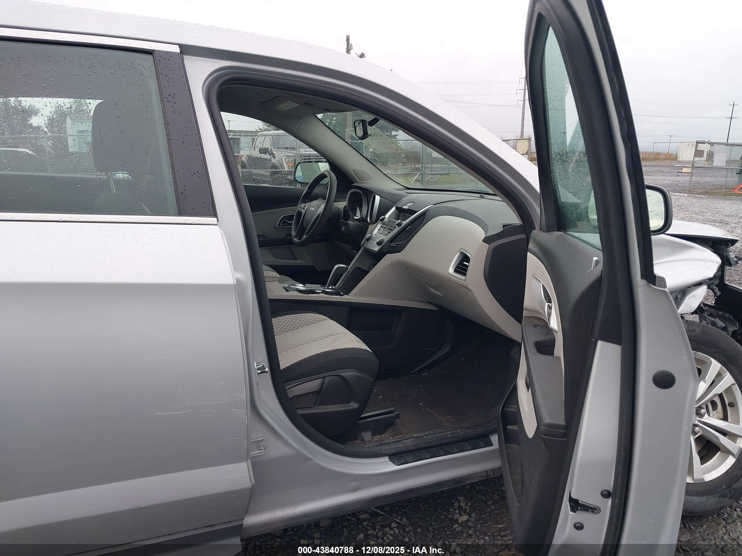 CHEVROLET EQUINOX image 5