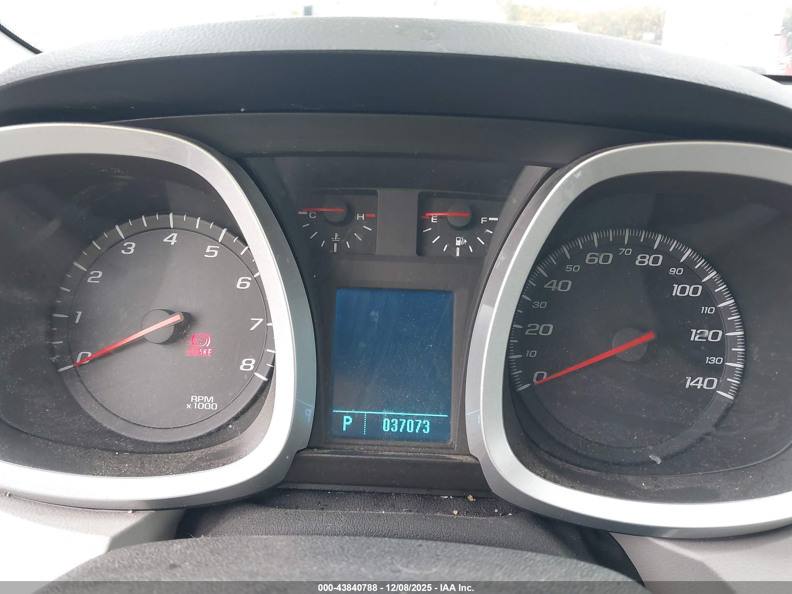 CHEVROLET EQUINOX image 7