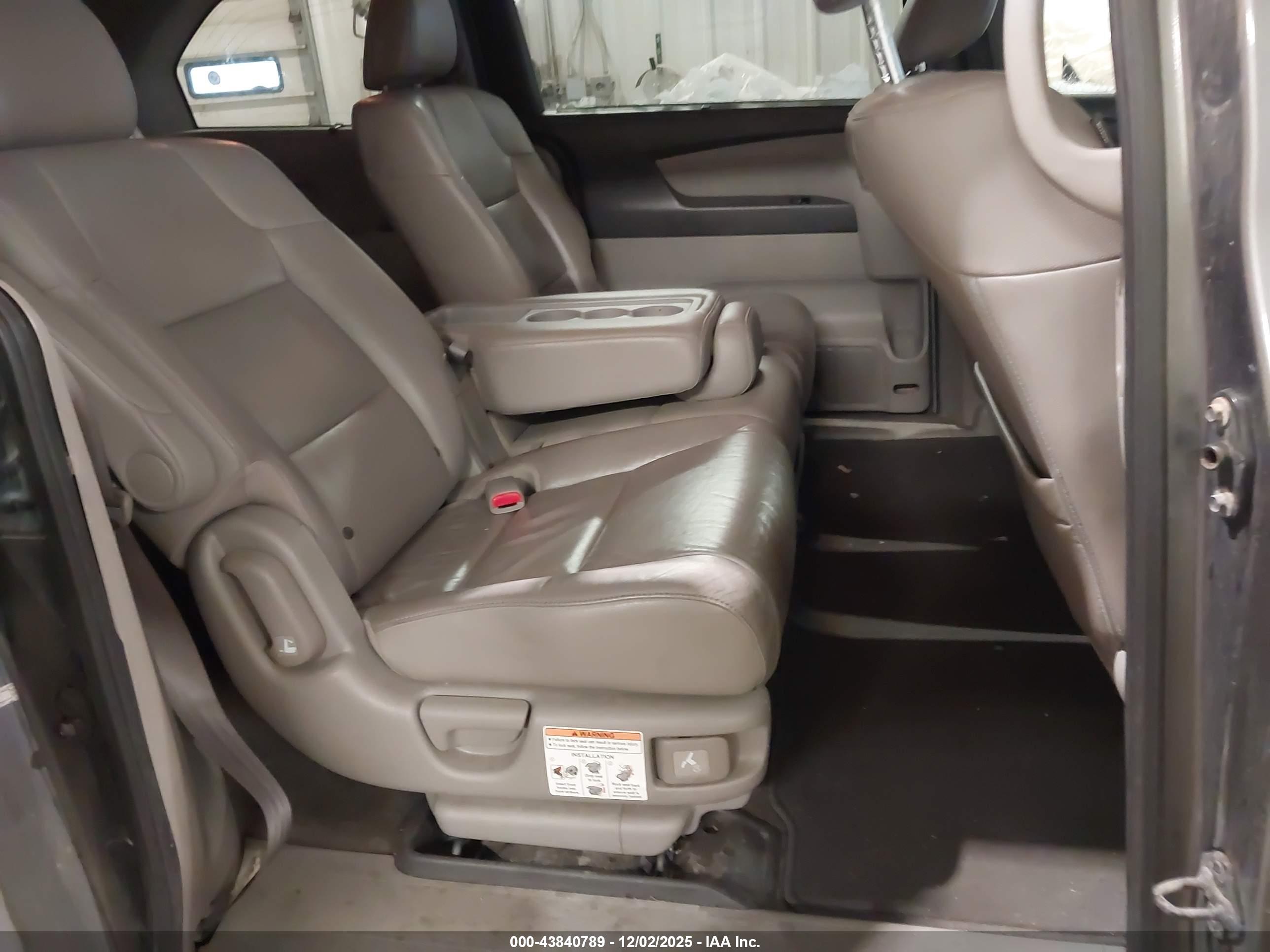 HONDA ODYSSEY image 8