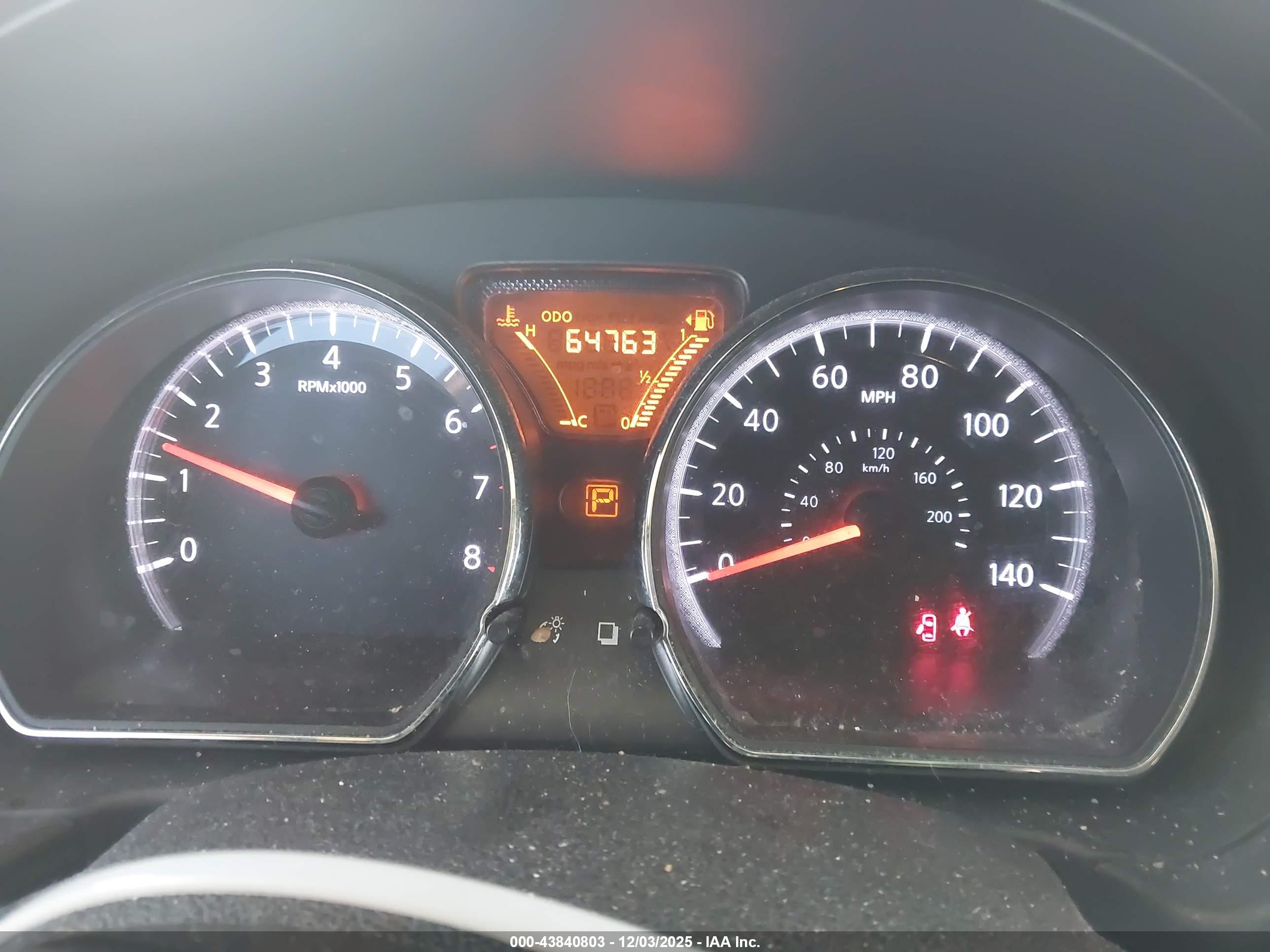 NISSAN VERSA image 7