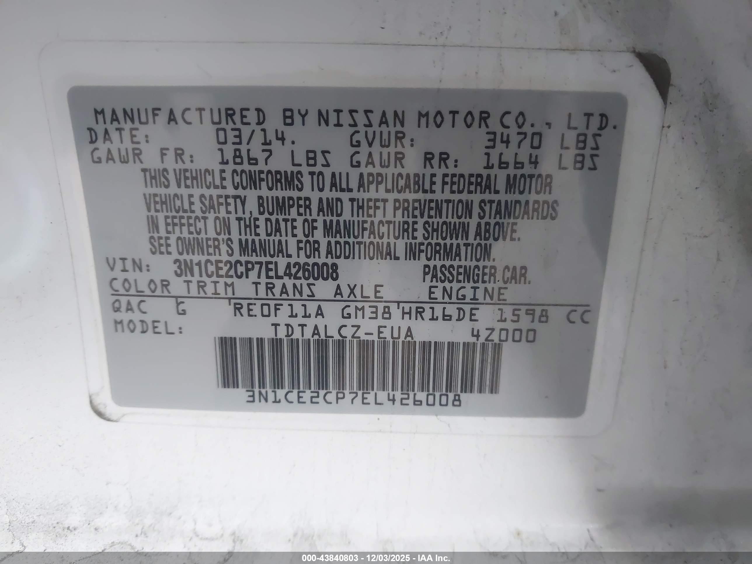 NISSAN VERSA image 9