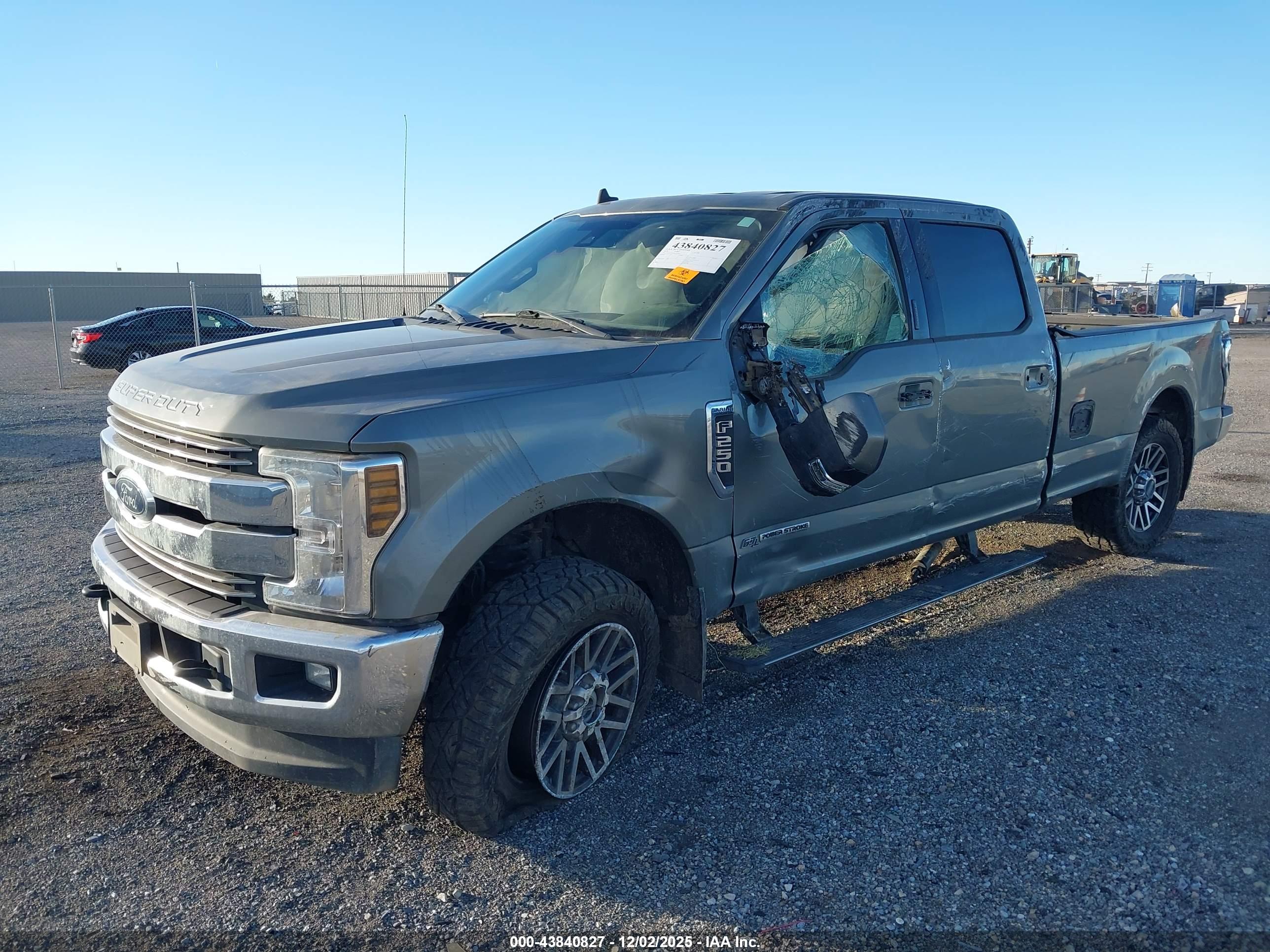 FORD F-250 image 2