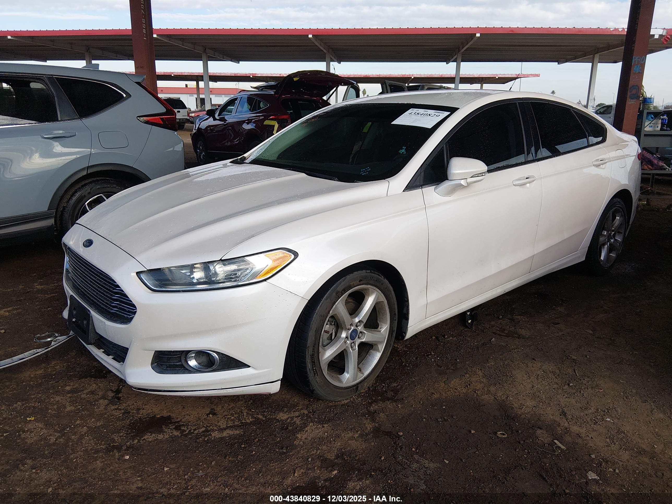 FORD FUSION image 2