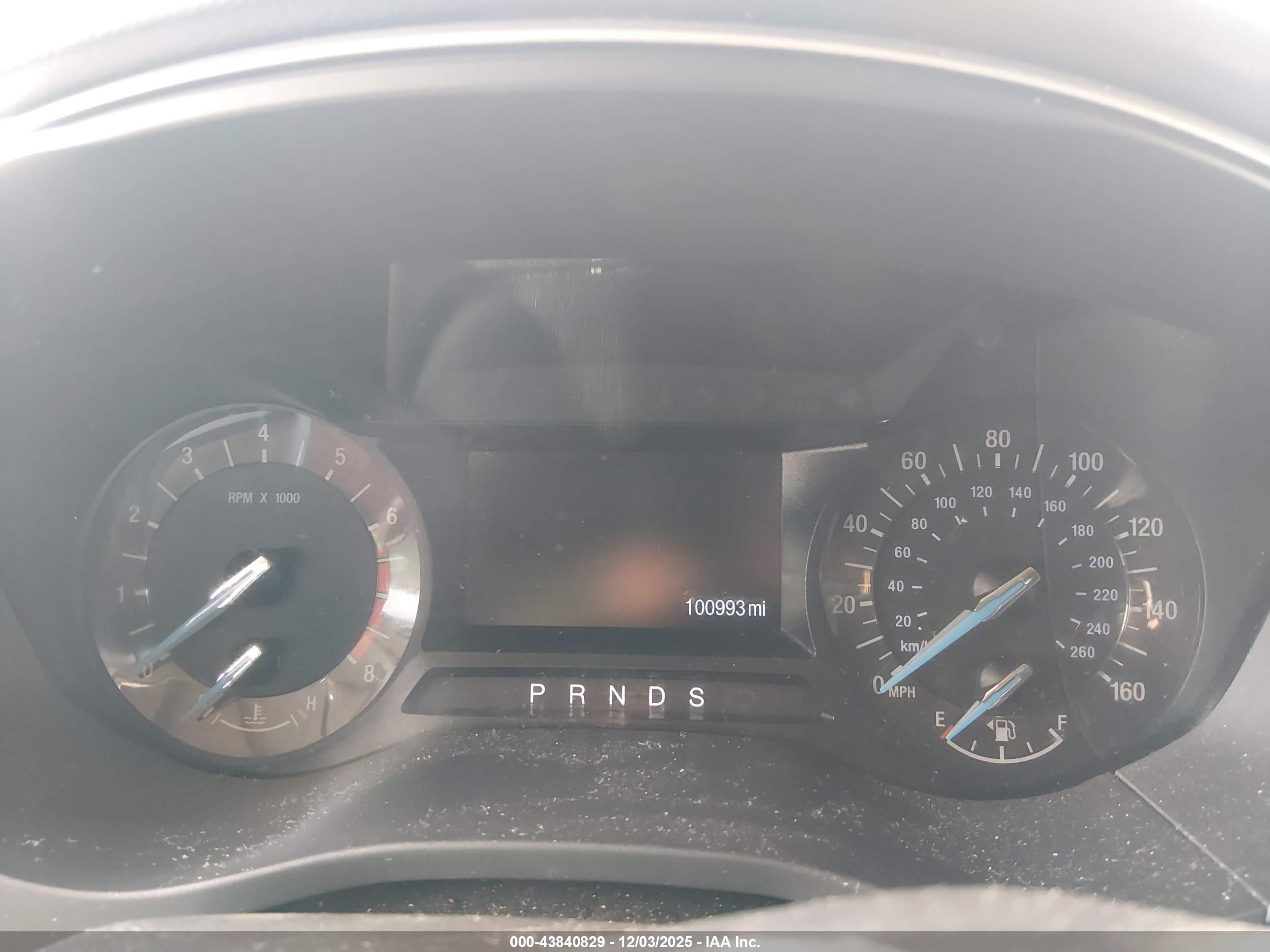 FORD FUSION image 7