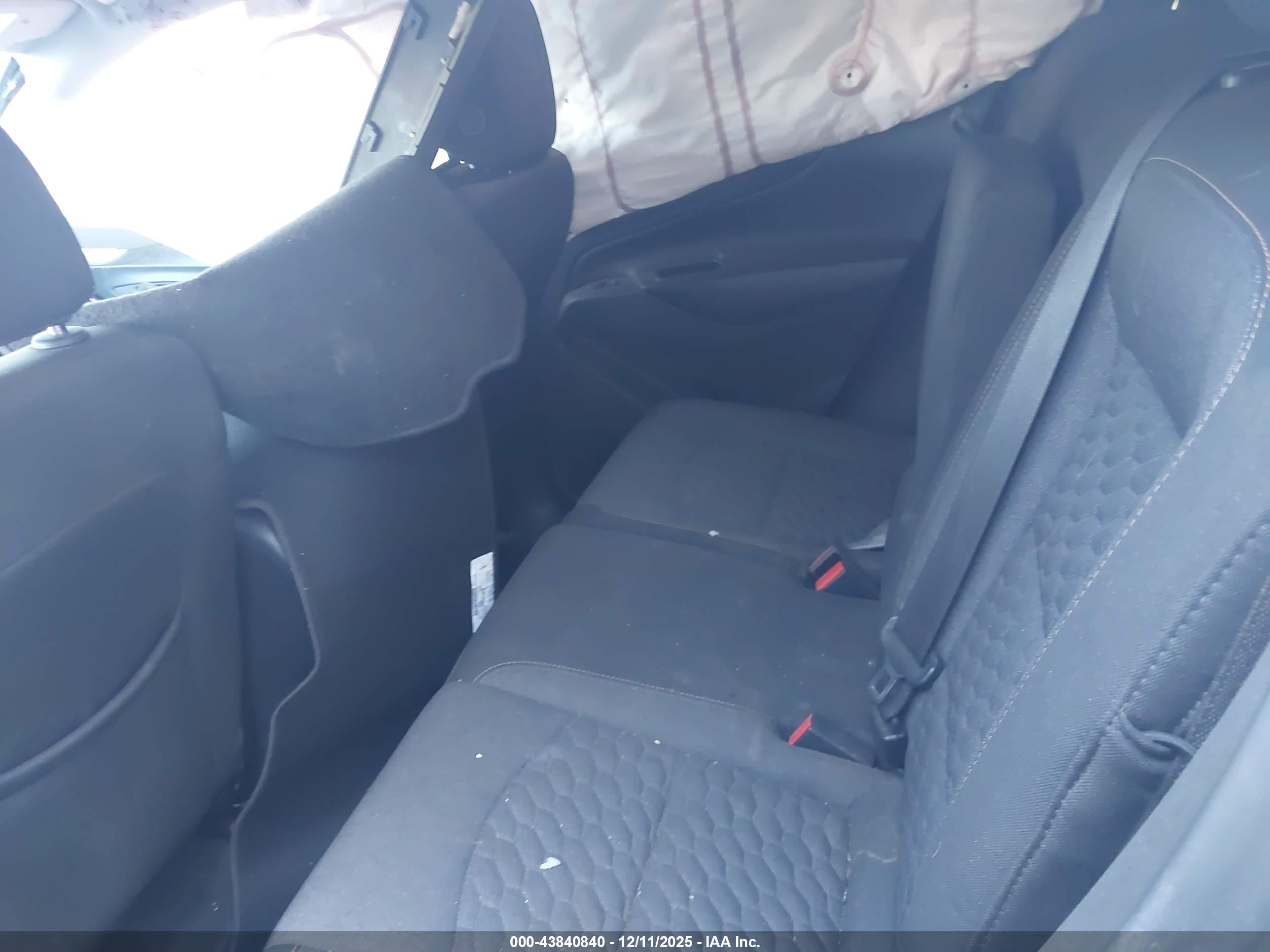 CHEVROLET EQUINOX image 8