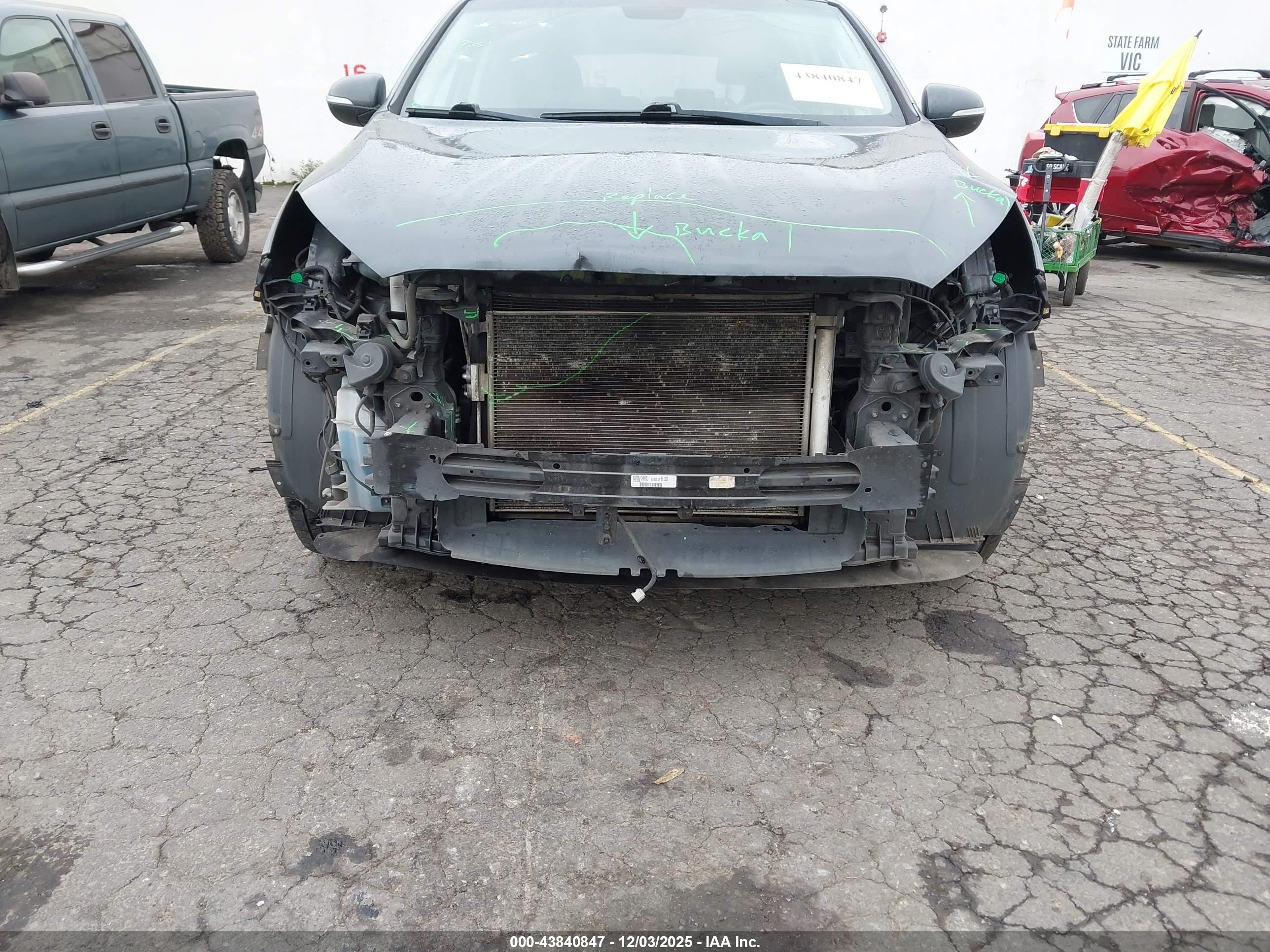 KIA SORENTO image 6