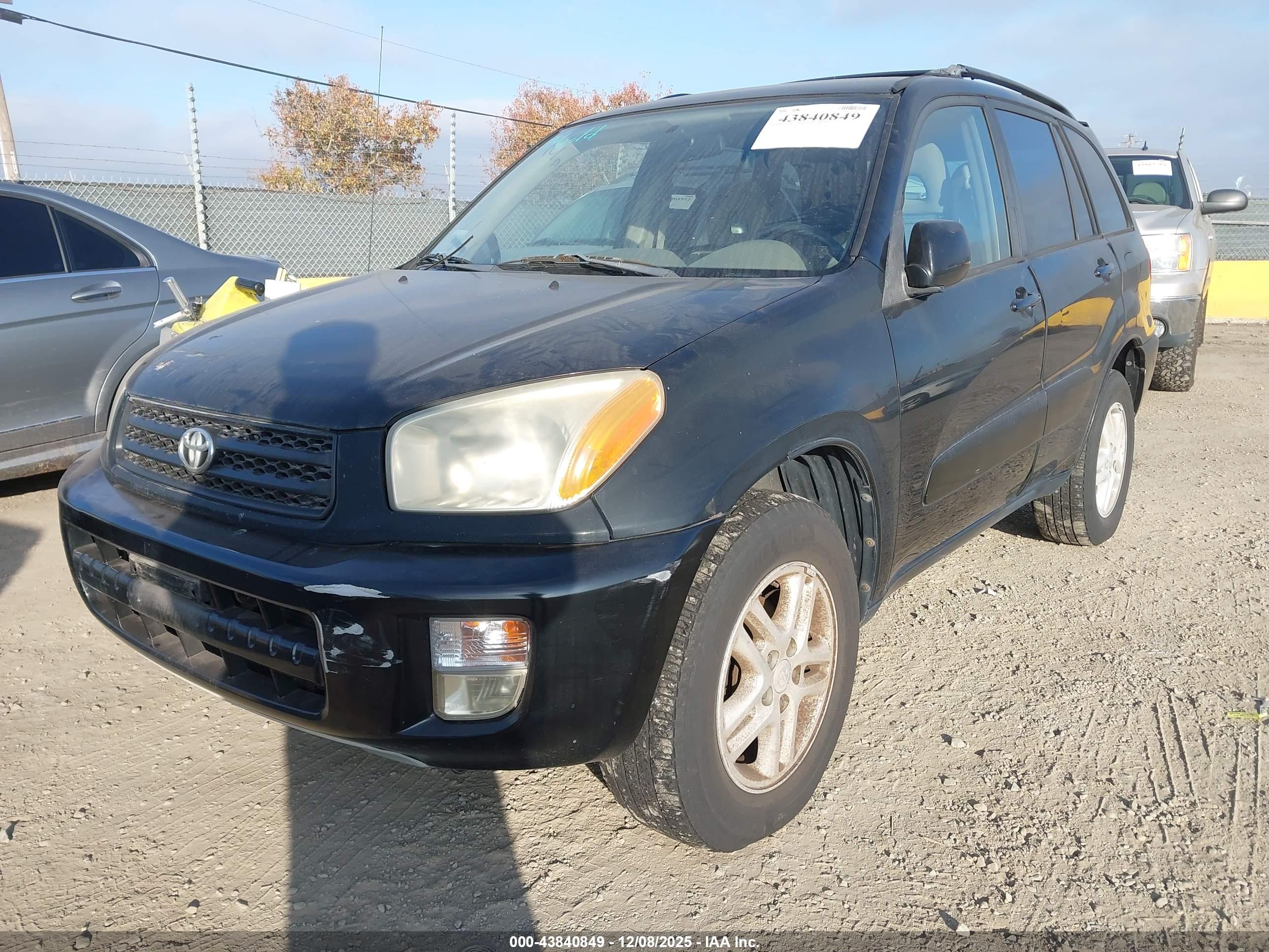 TOYOTA RAV4 image 6