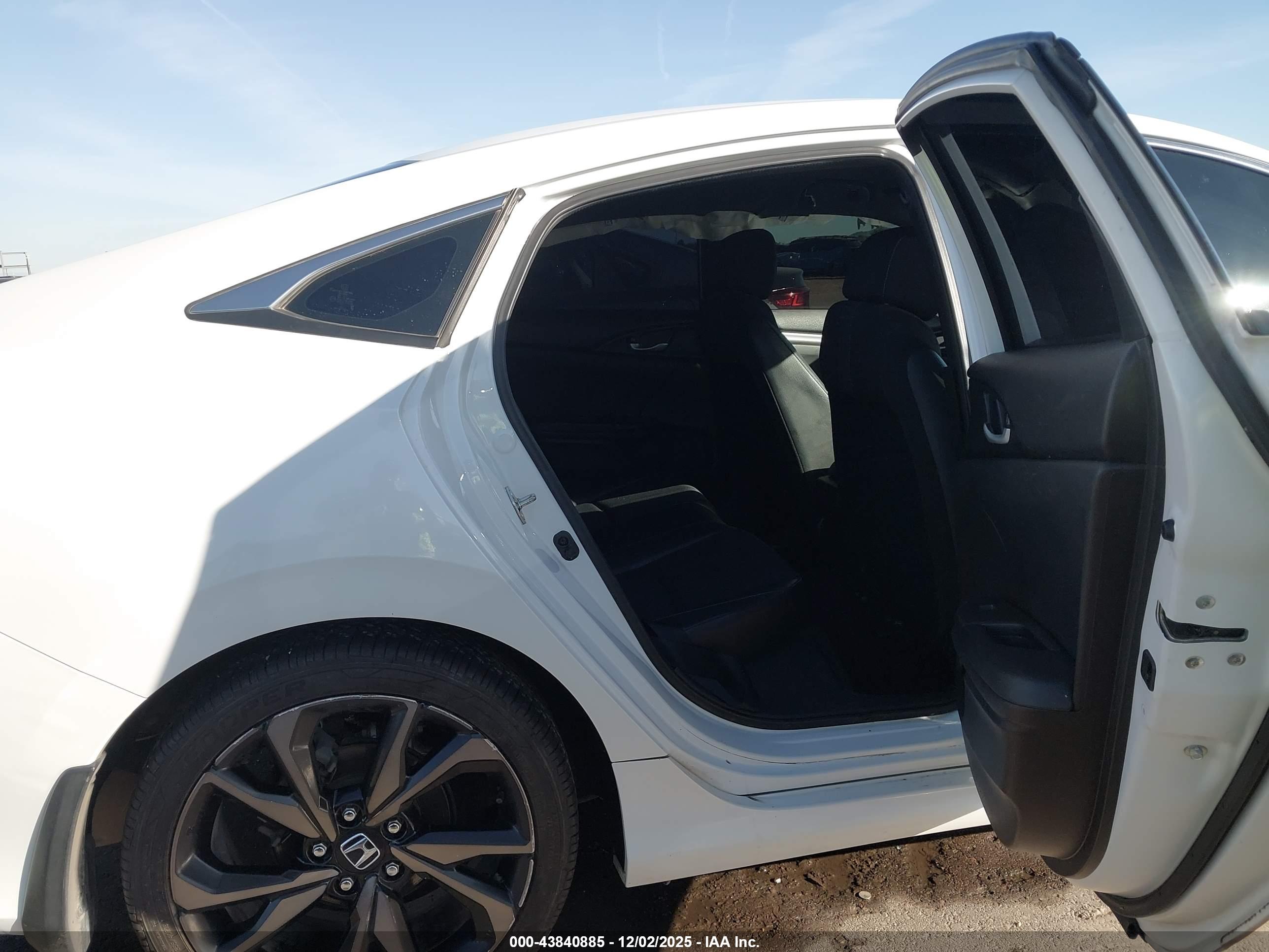 HONDA CIVIC image 8