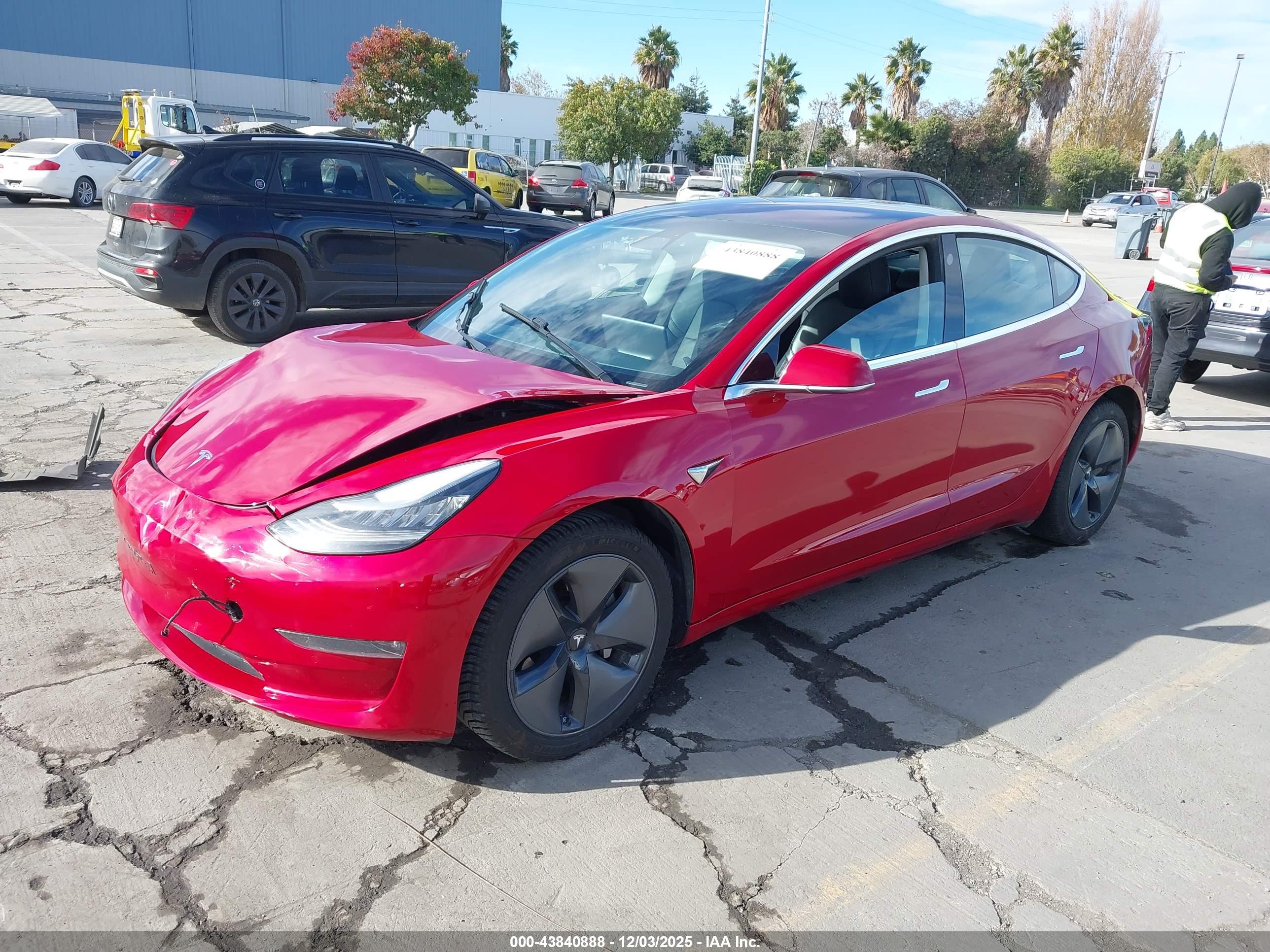 TESLA MODEL image 2