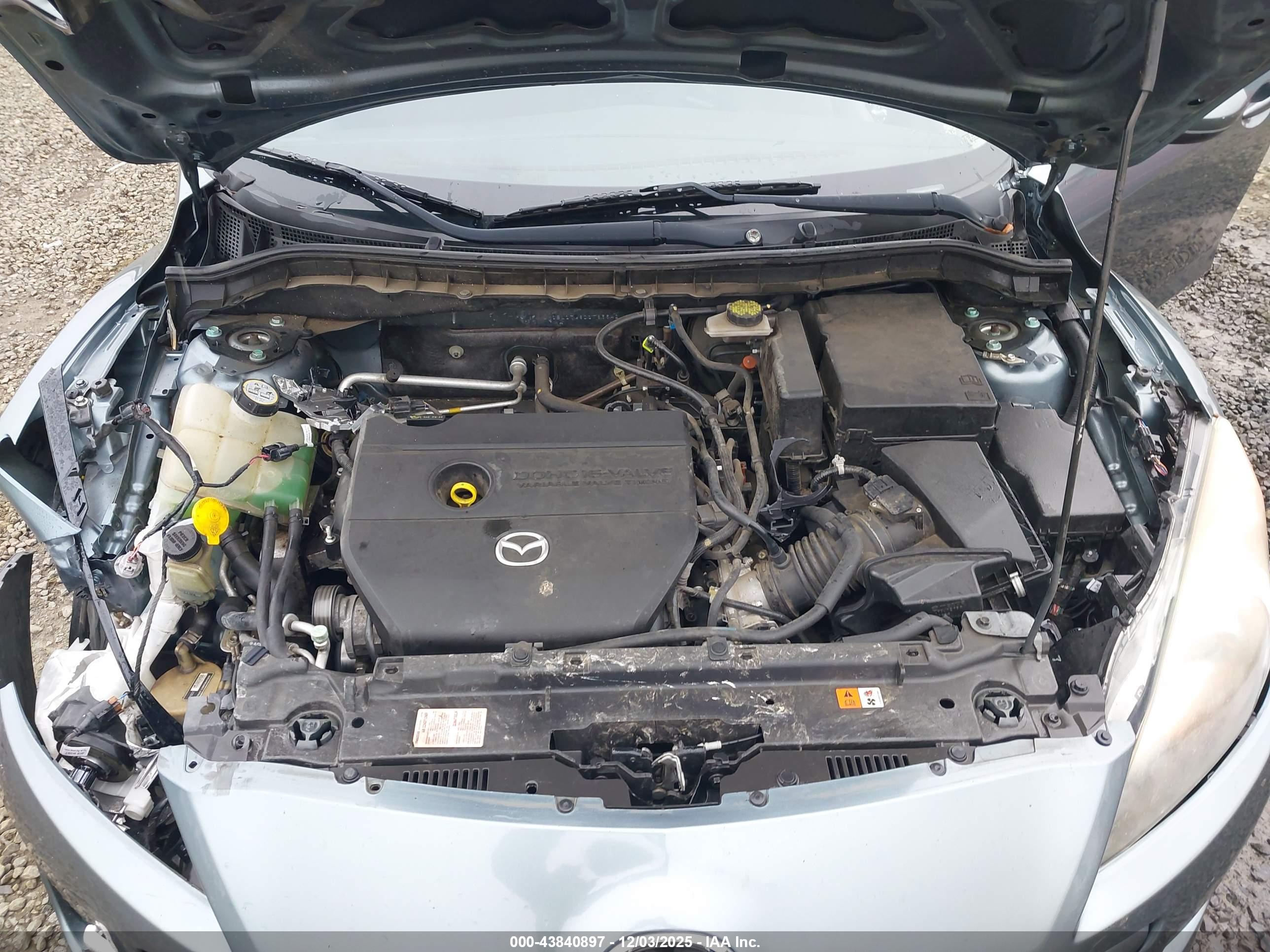 MAZDA MAZDA3 image 10