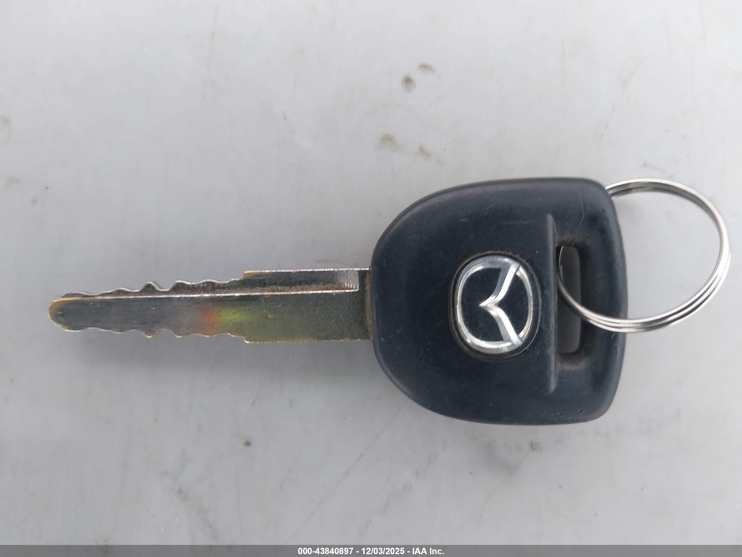 MAZDA MAZDA3 image 11
