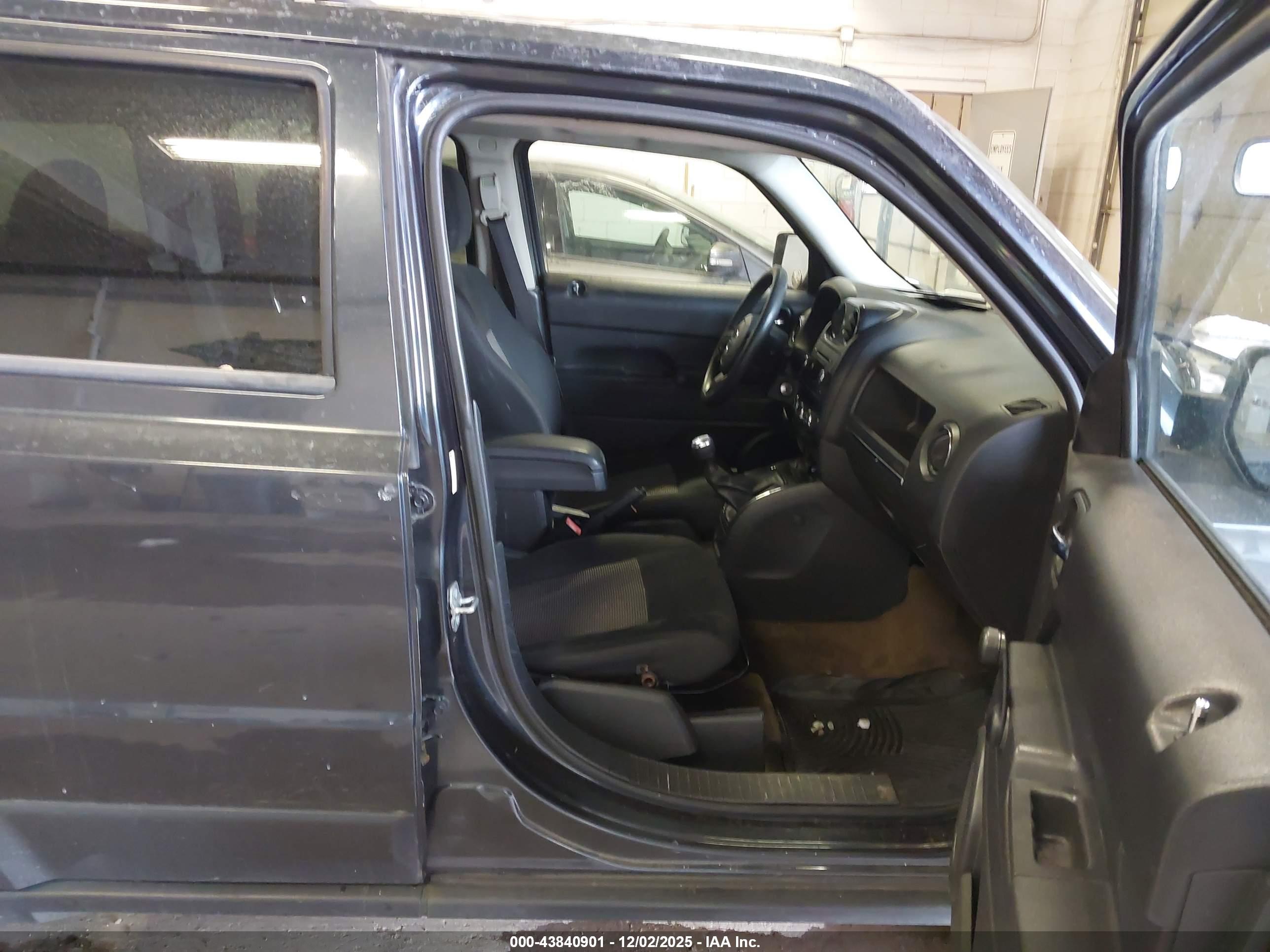 JEEP PATRIOT image 5