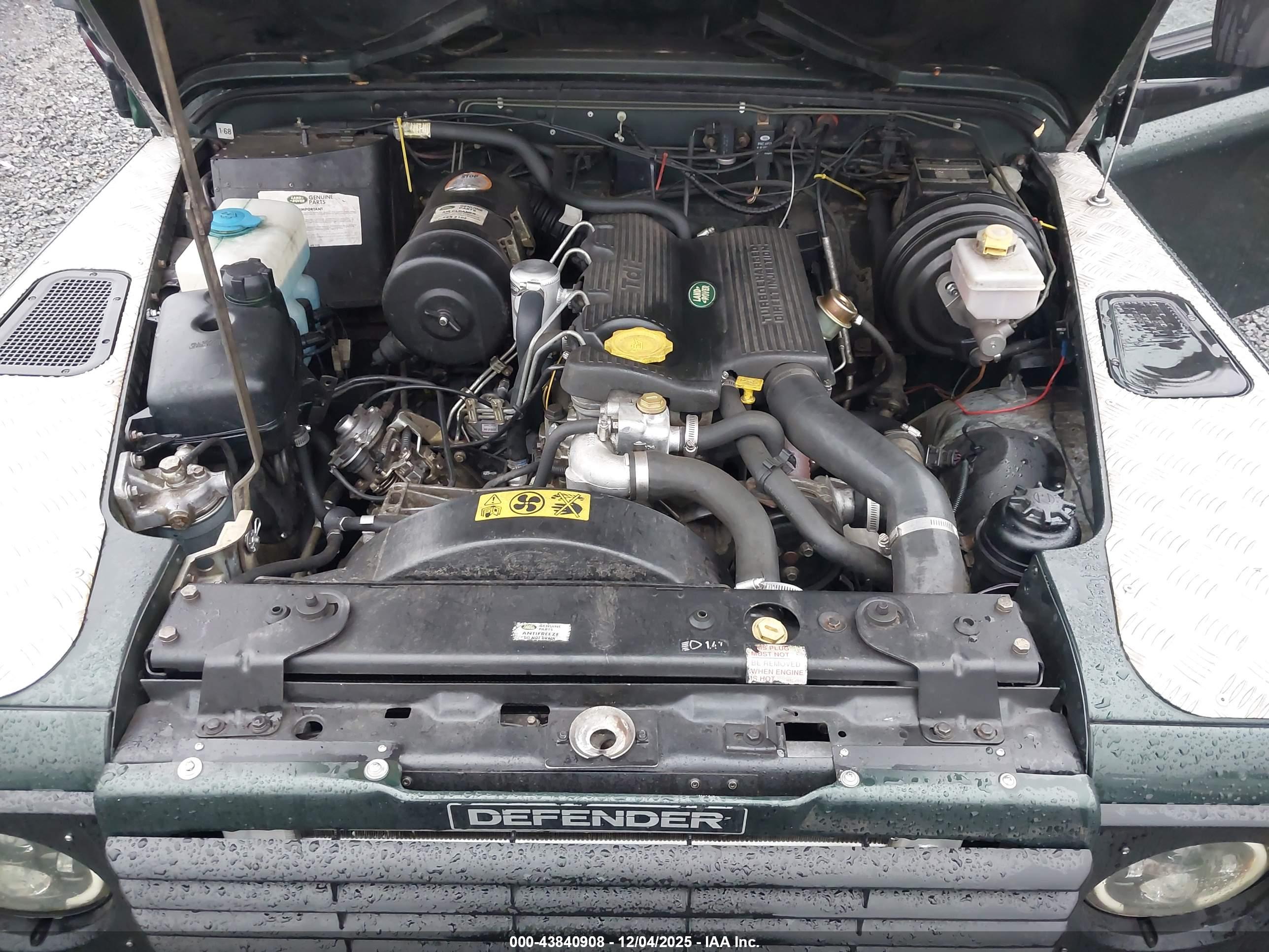 LAND ROVER image 10