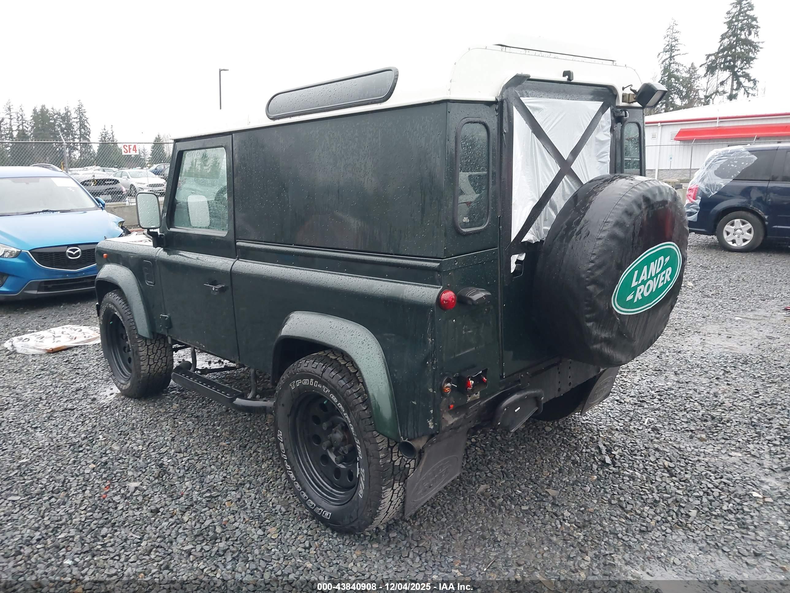 LAND ROVER image 3