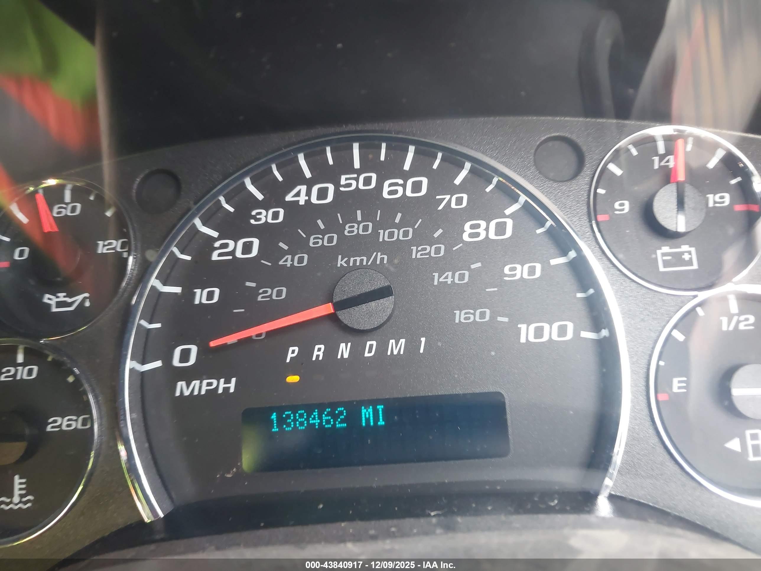 CHEVROLET EXPRESS image 6