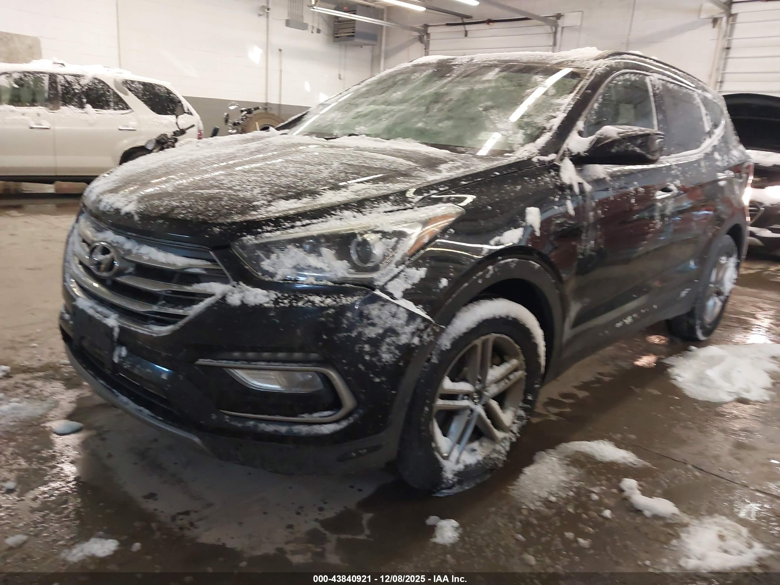 HYUNDAI SANTA image 2