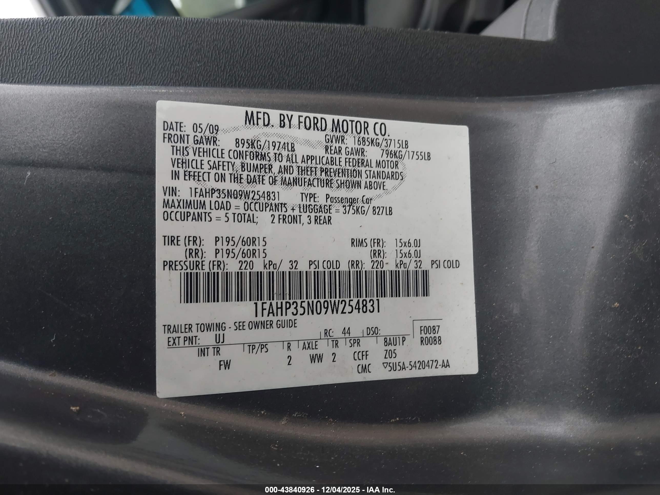 FORD FOCUS image 9