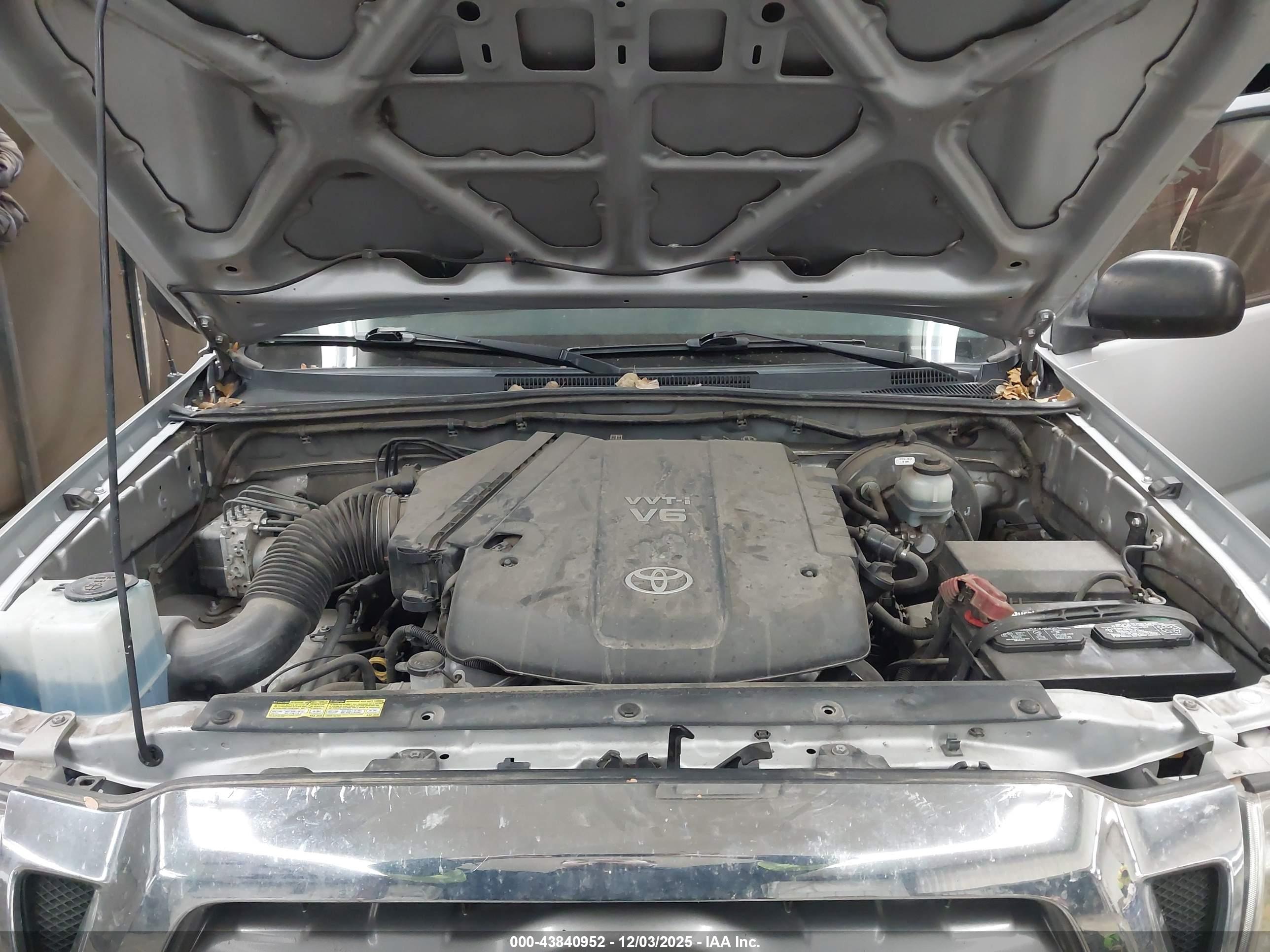 TOYOTA TACOMA image 10