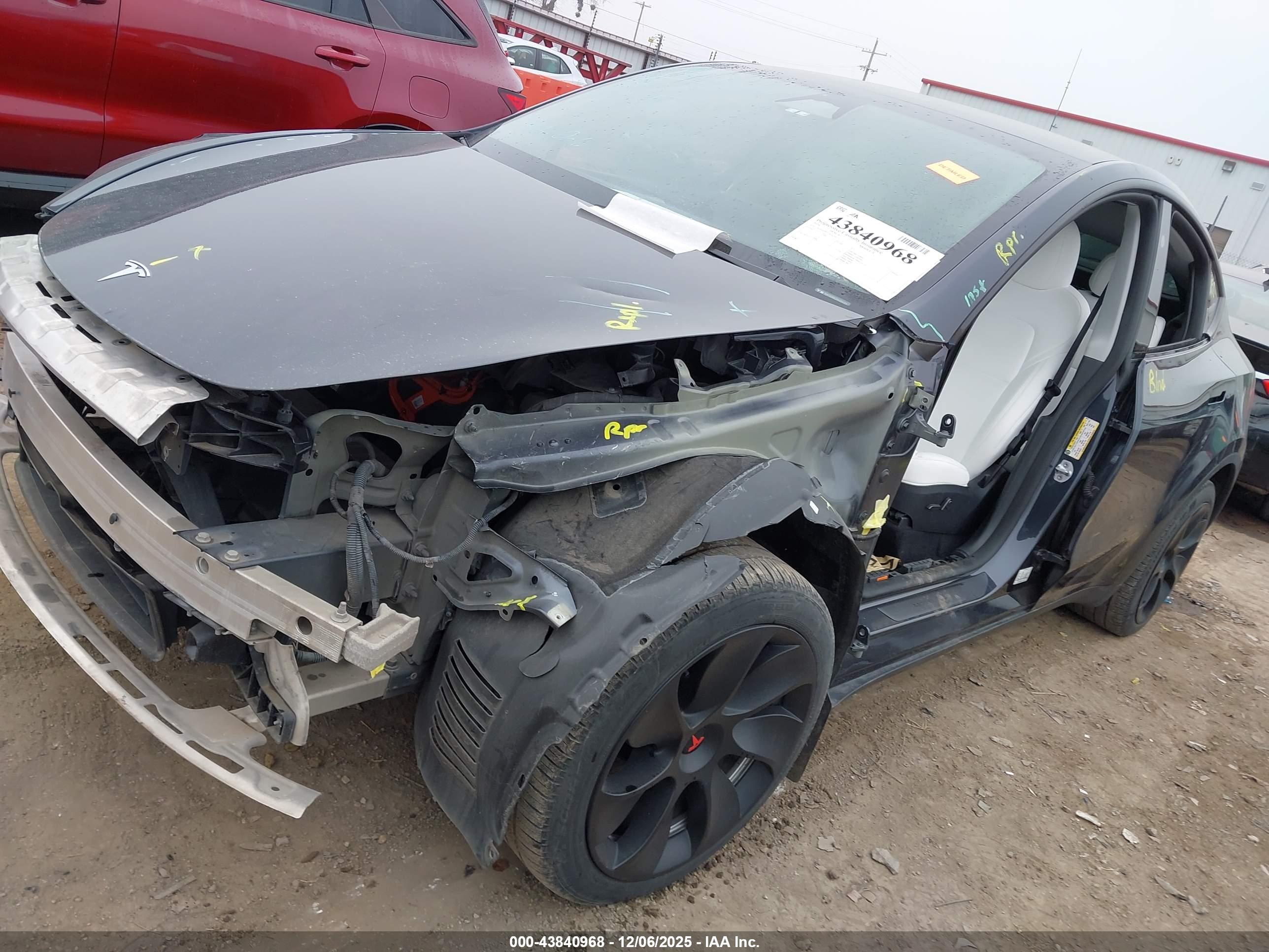 TESLA MODEL image 6