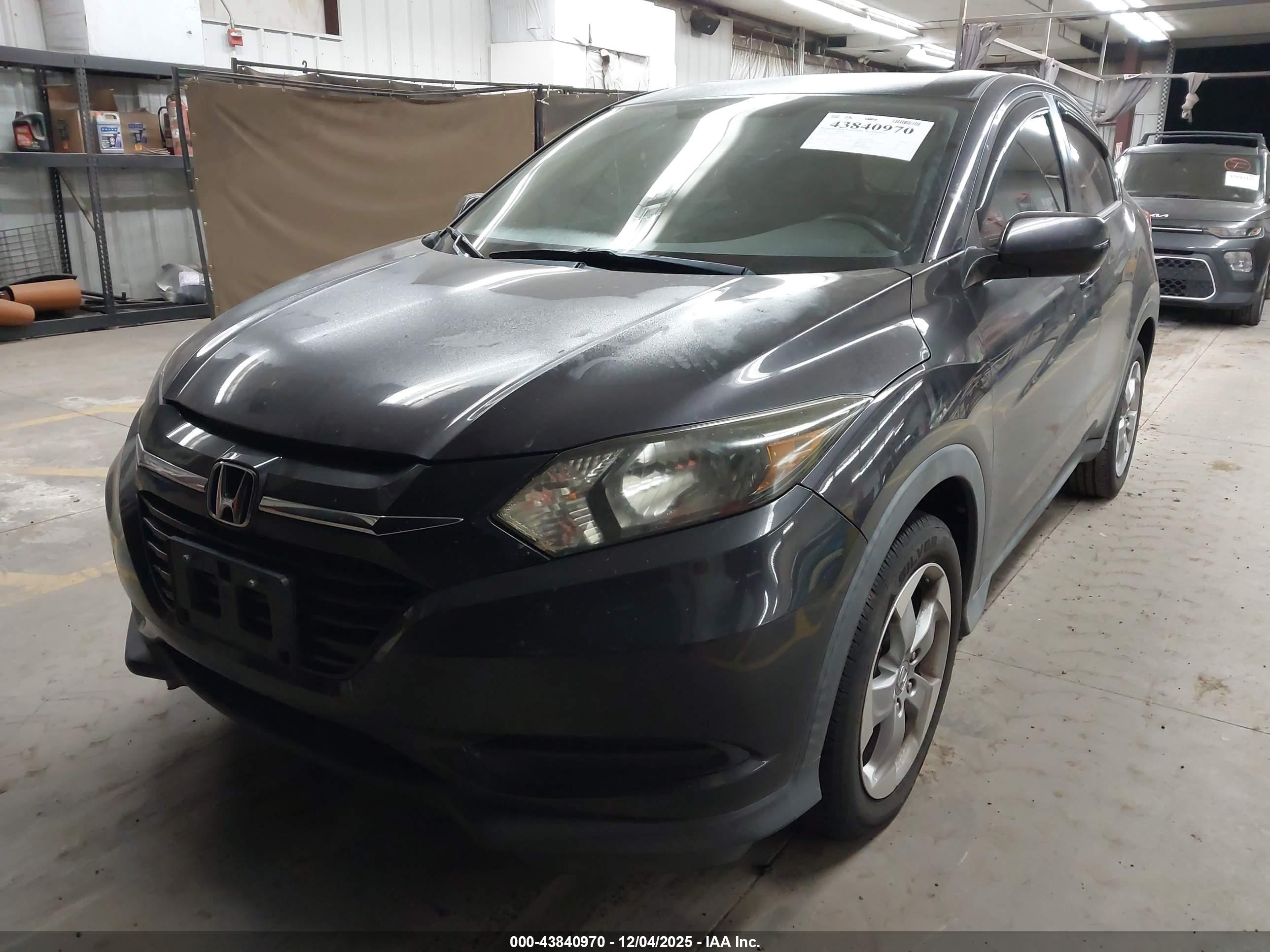HONDA HR-V image 2