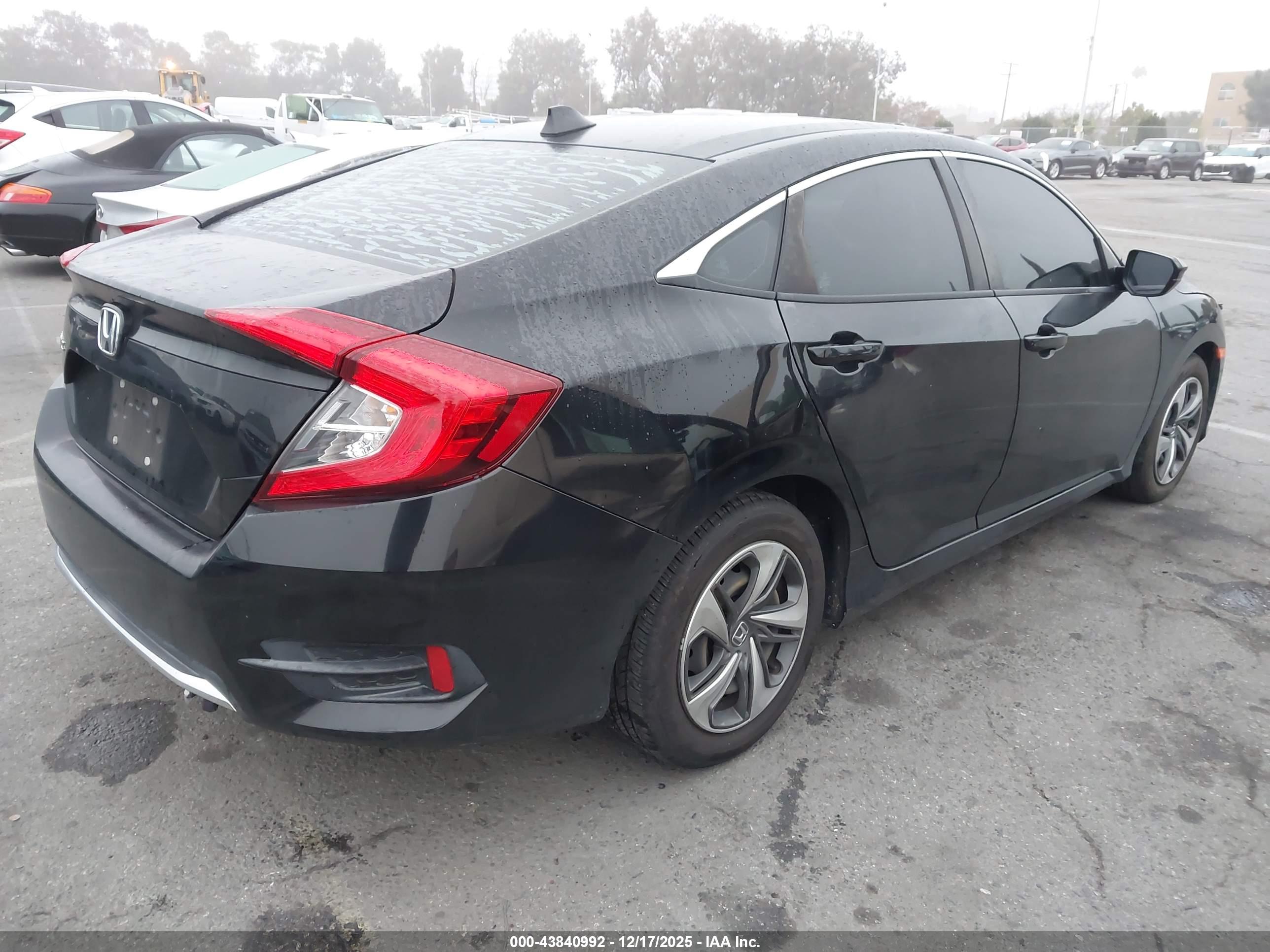 HONDA CIVIC image 4