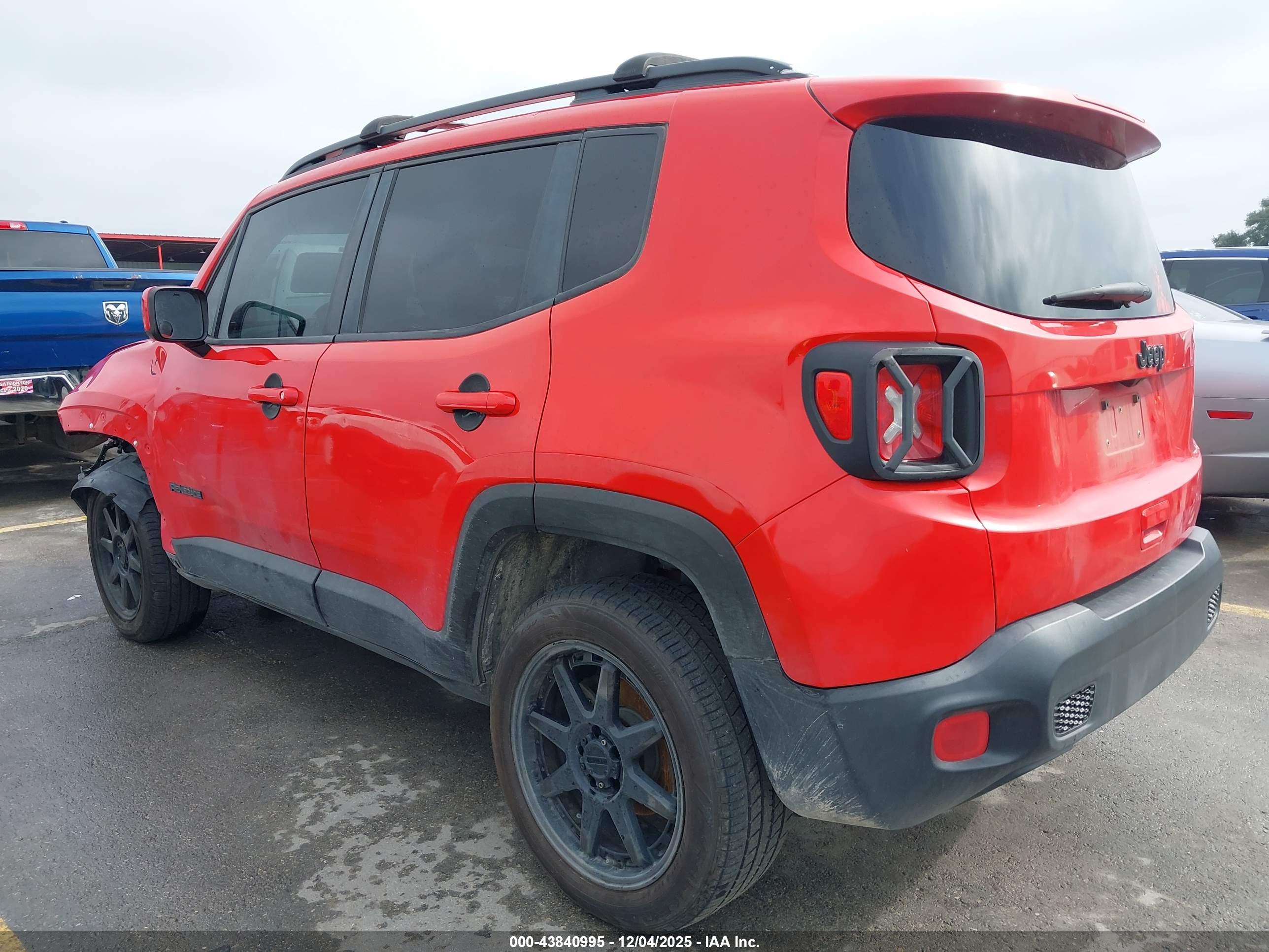 JEEP RENEGADE image 3