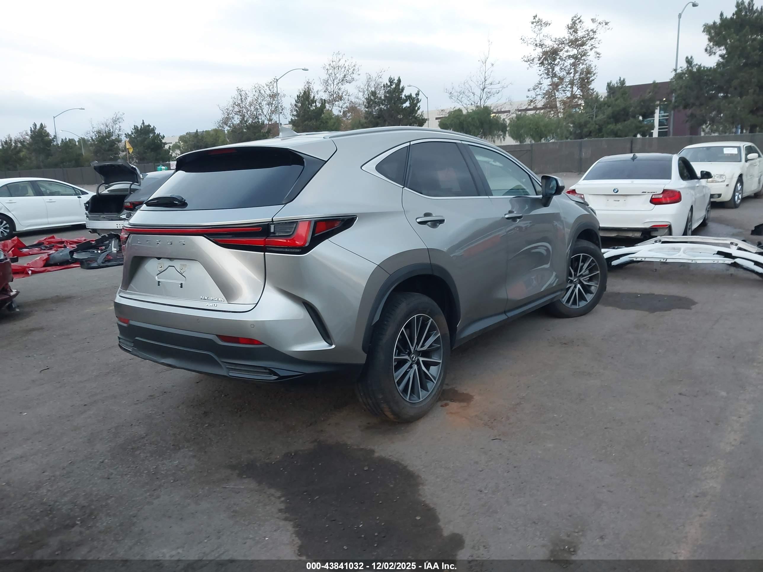 LEXUS NX image 4
