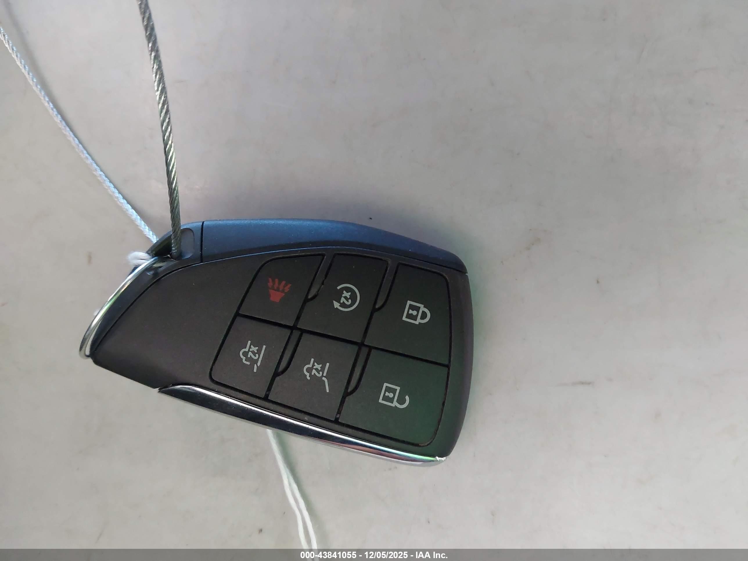 GMC YUKON image 11