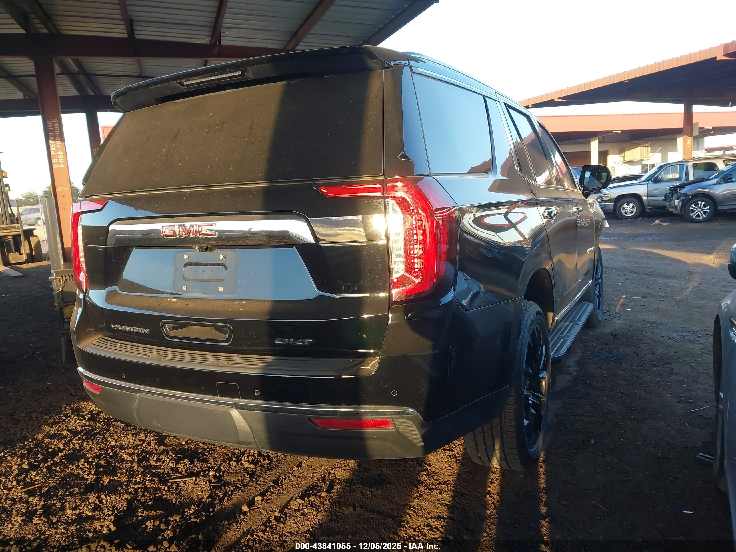 GMC YUKON image 4