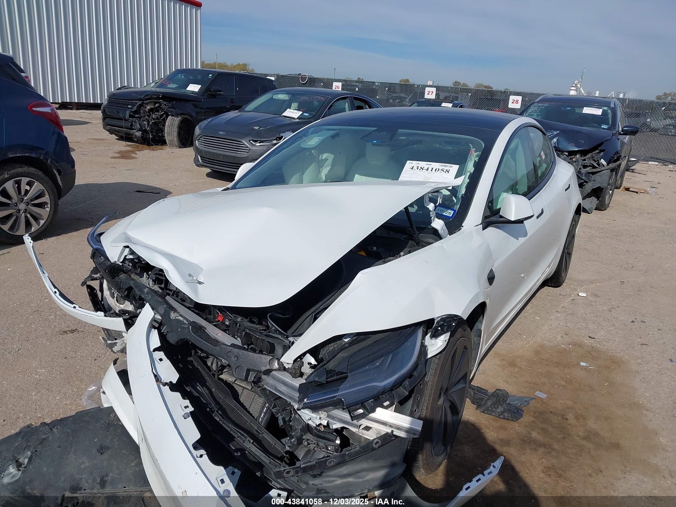 TESLA MODEL image 2