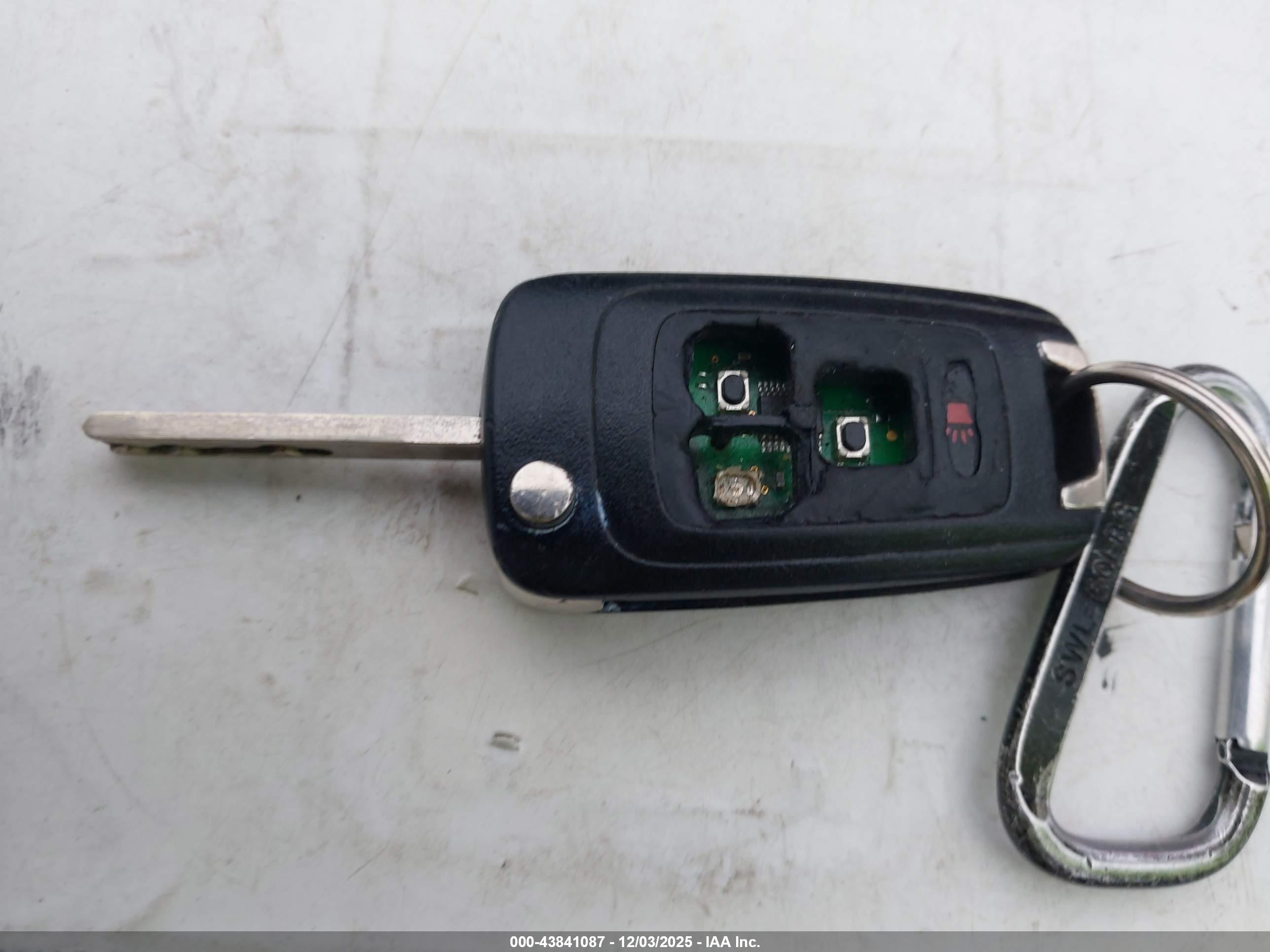 GMC TERRAIN image 11