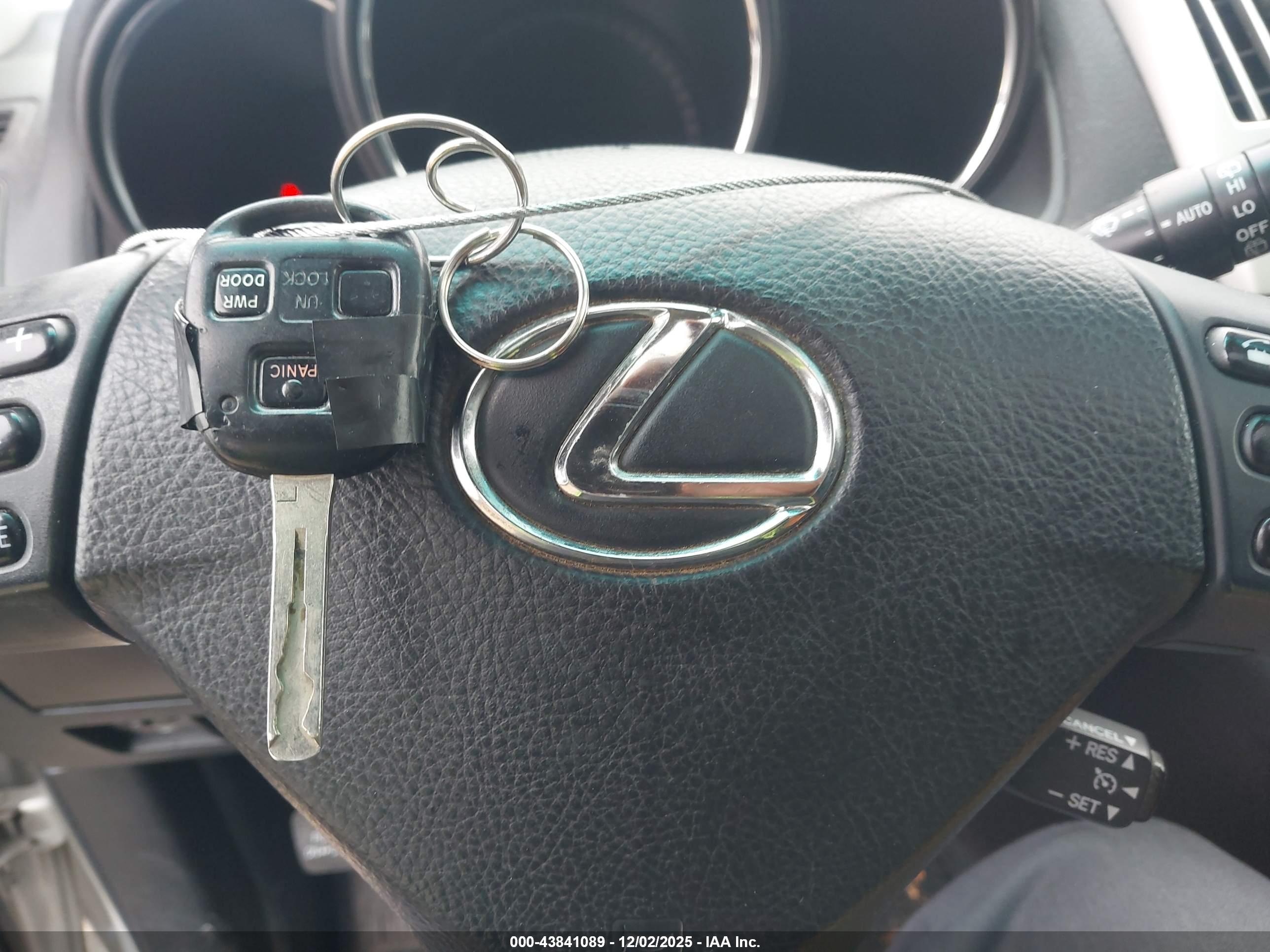 LEXUS RX image 11