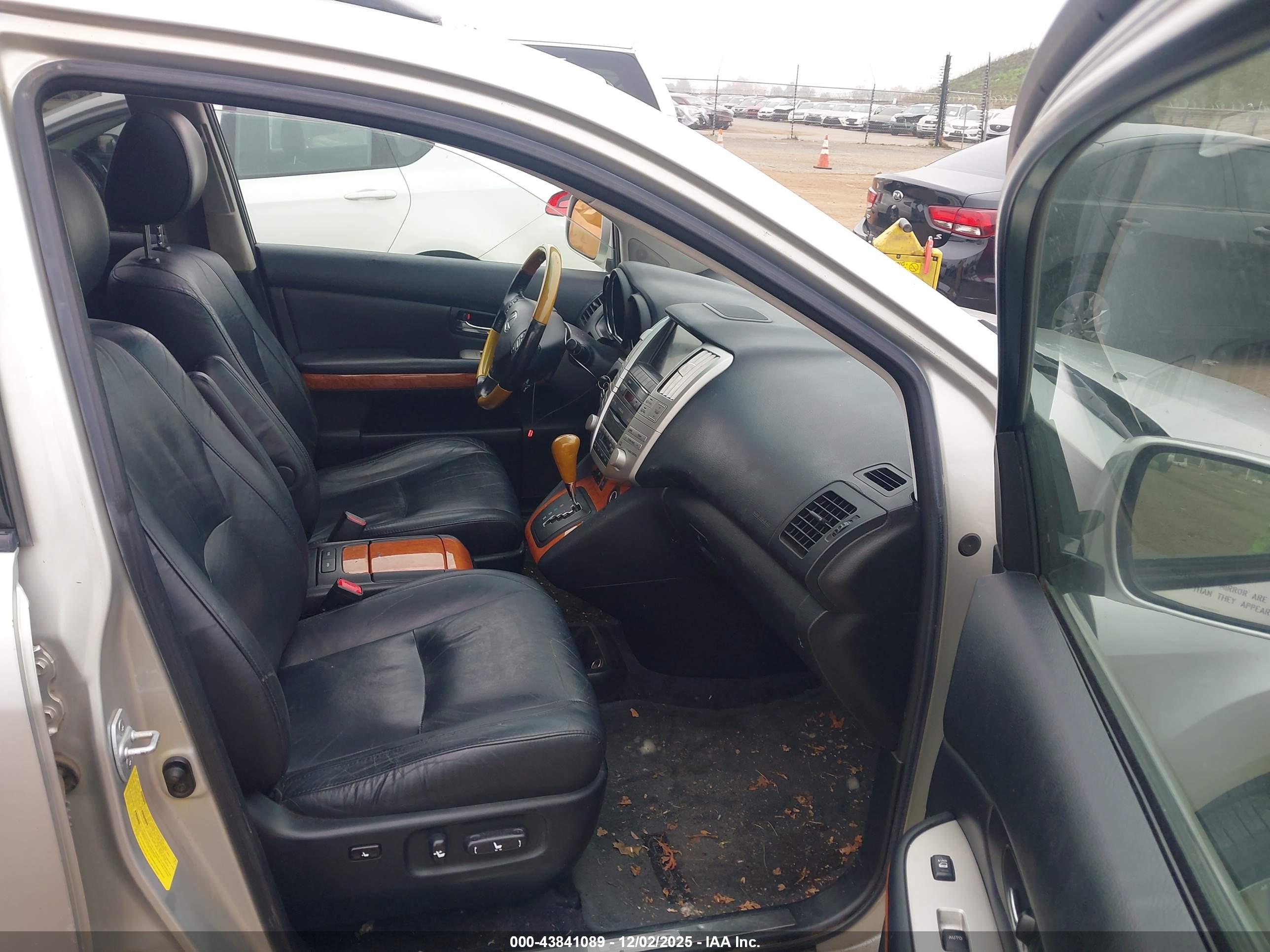 LEXUS RX image 5