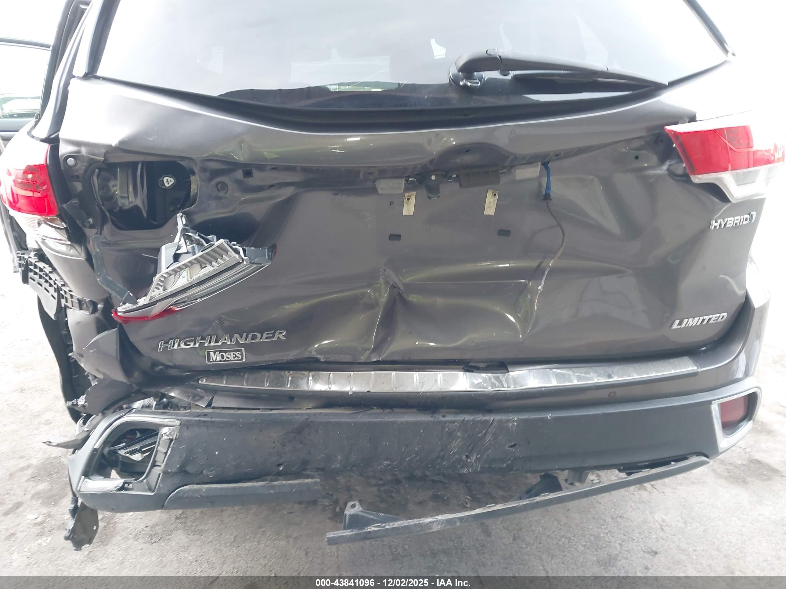 TOYOTA HIGHLANDER image 6