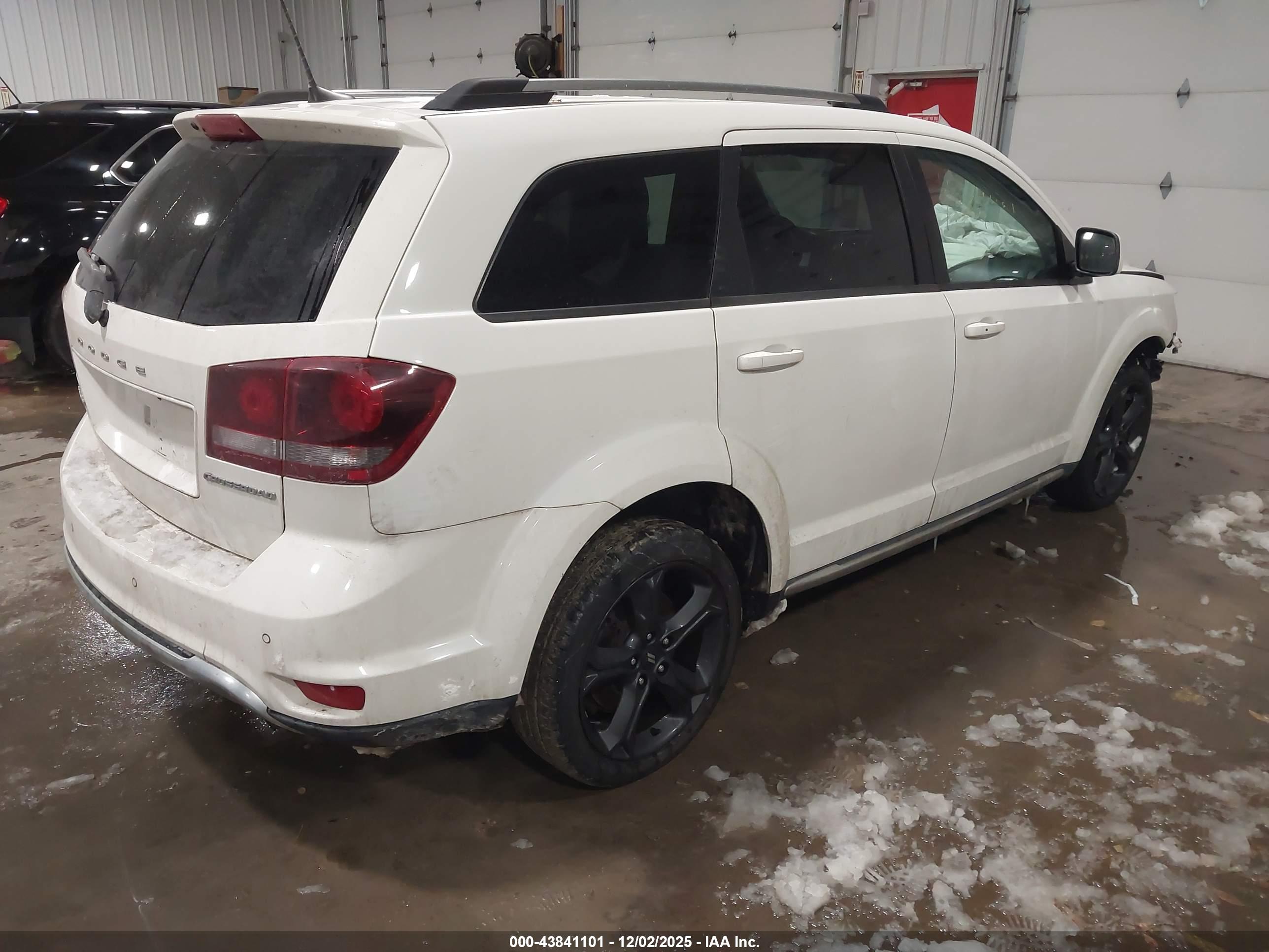 DODGE JOURNEY image 4