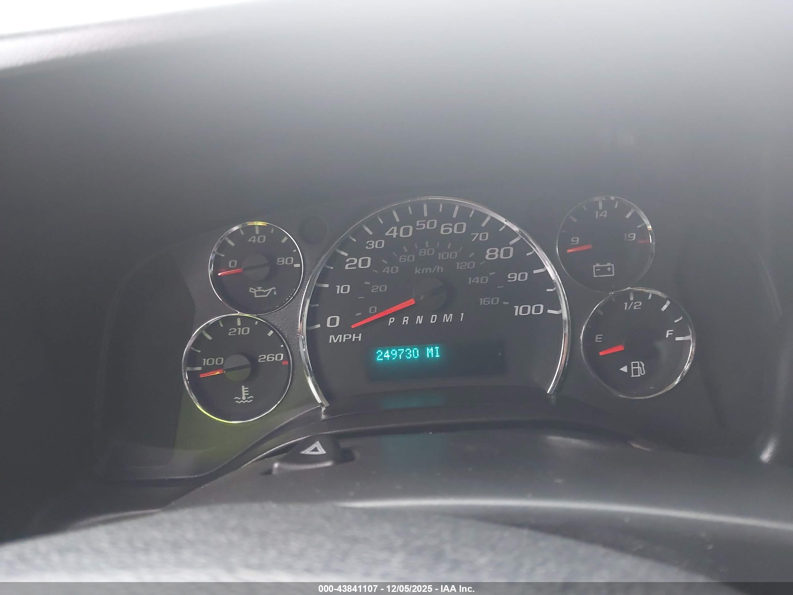 CHEVROLET EXPRESS image 7