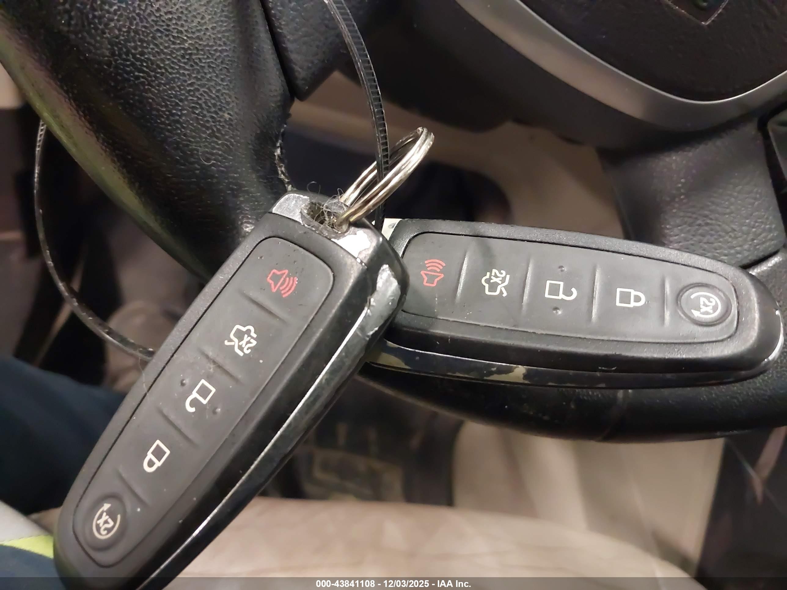 FORD ESCAPE image 11