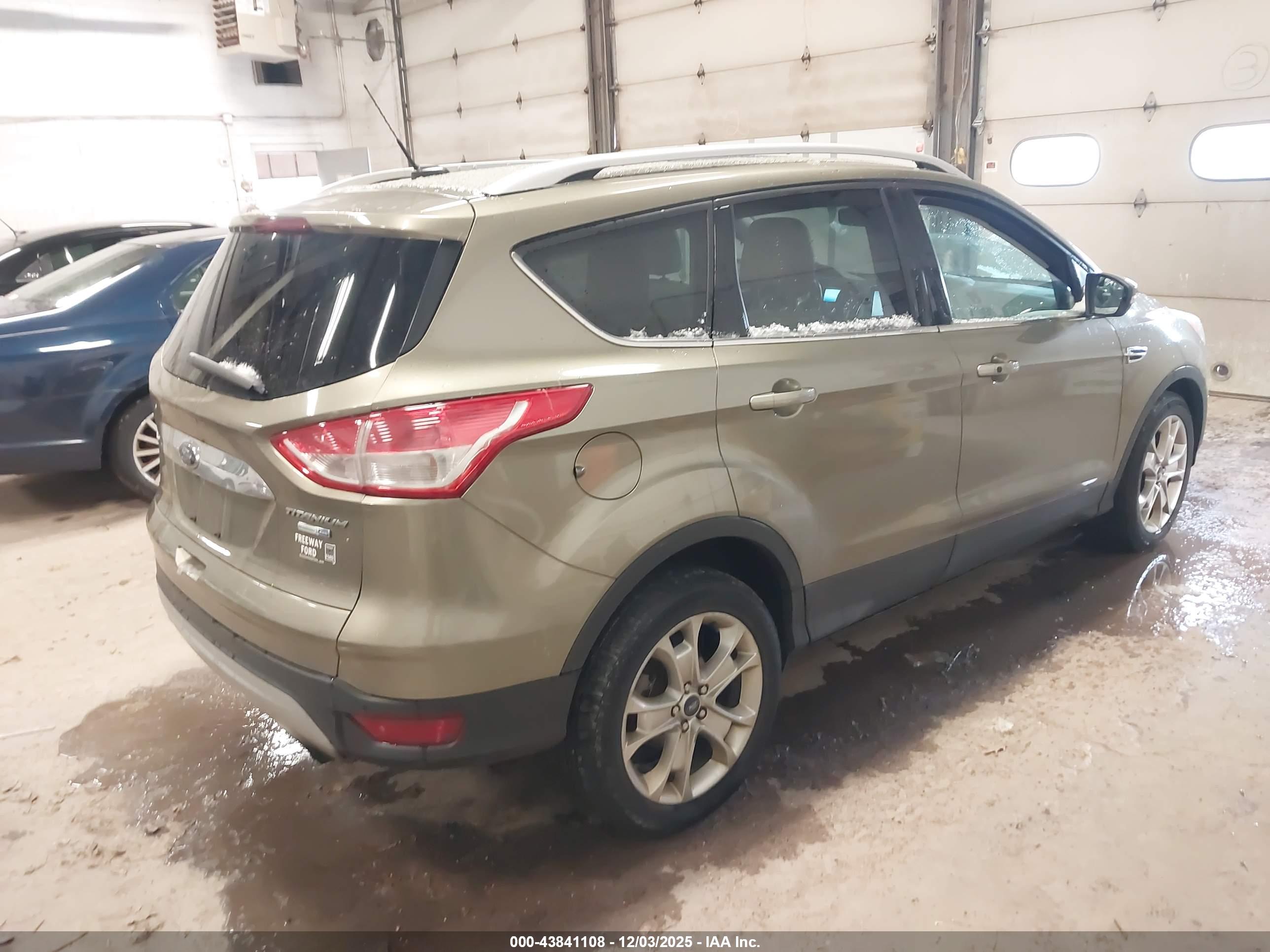 FORD ESCAPE image 4